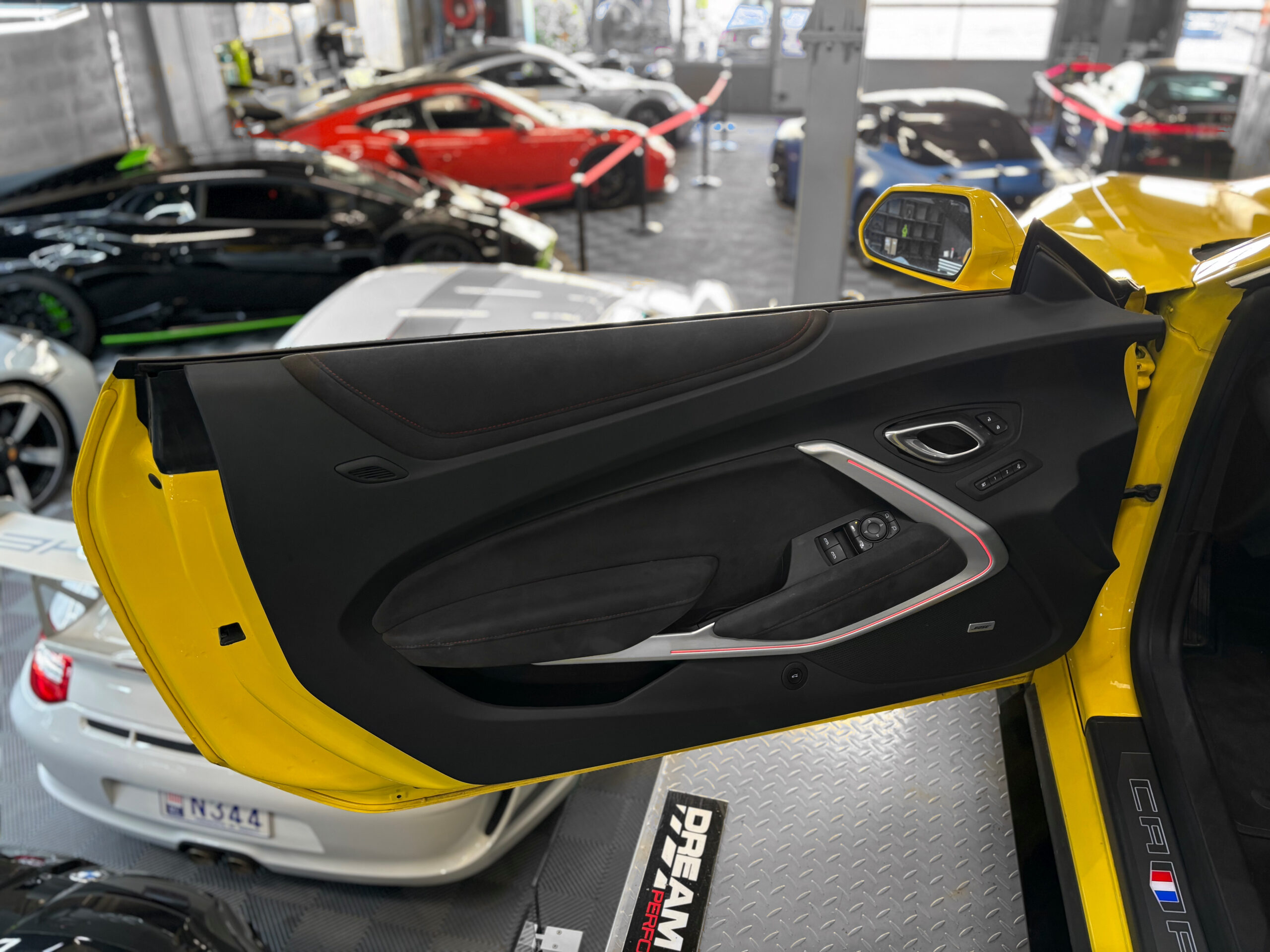 Chevrolet camaro ZL1 Cabriolet V8 6.2 659 – BVA – Bose – Image 28