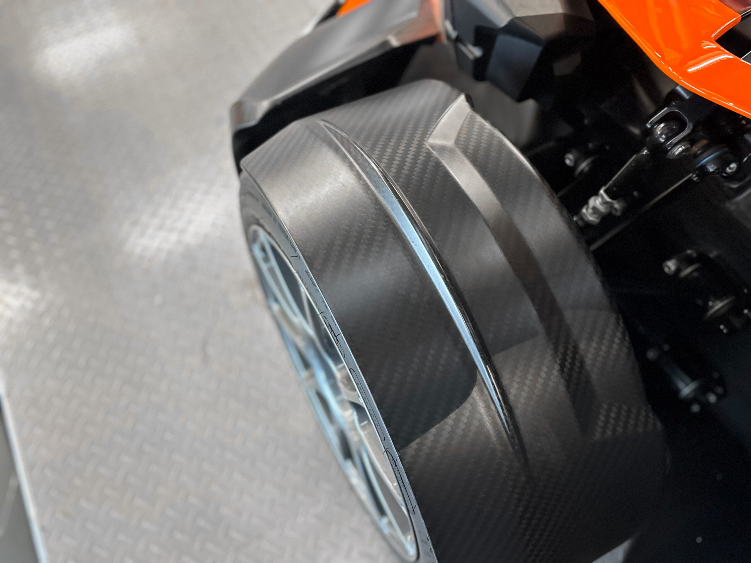 KTM X-Bow R 345 - Homologuée route – Image 22