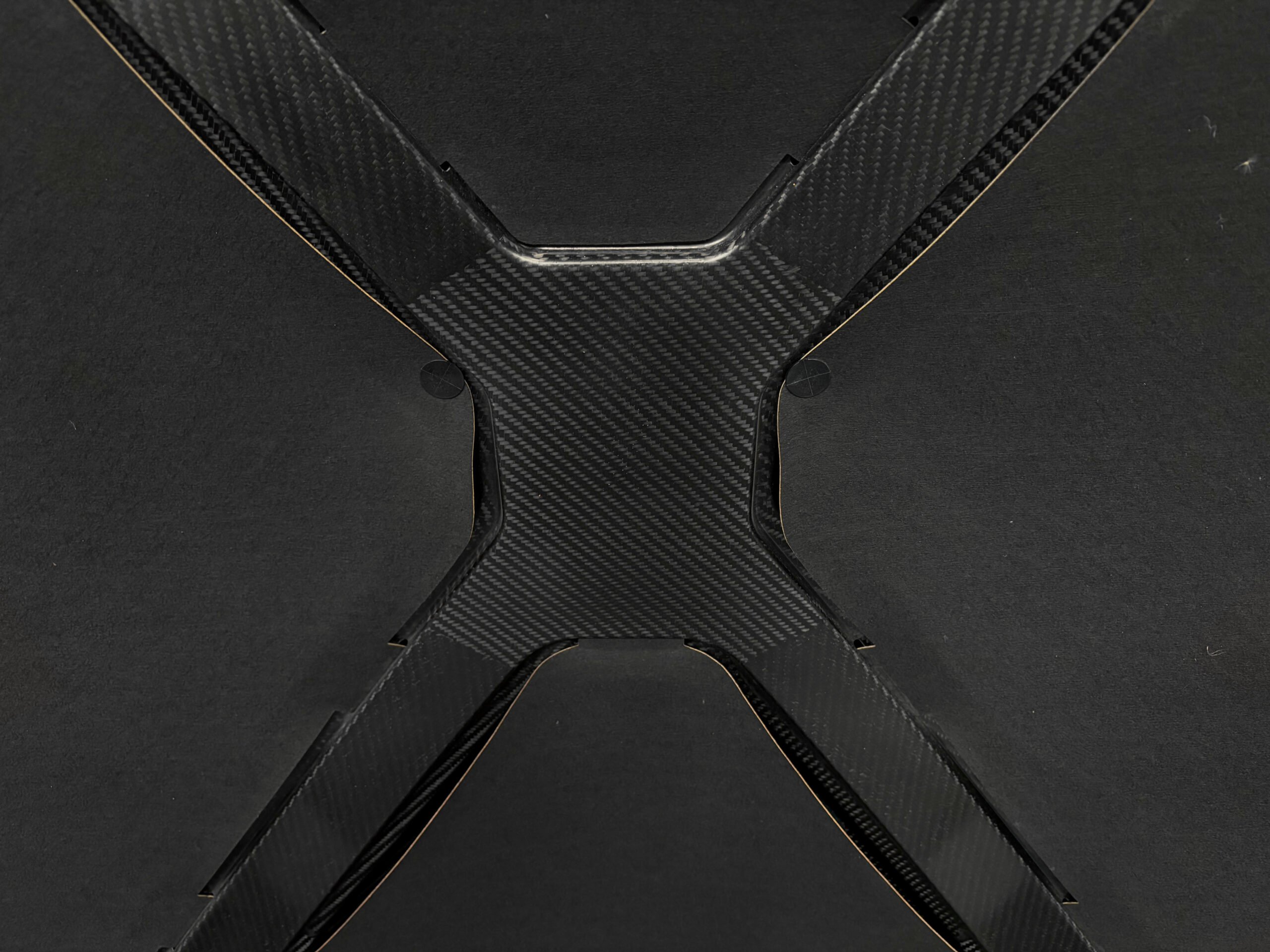 ASTON MARTIN VANQUISH V12 – carbone – bang & olufsen – Image 45