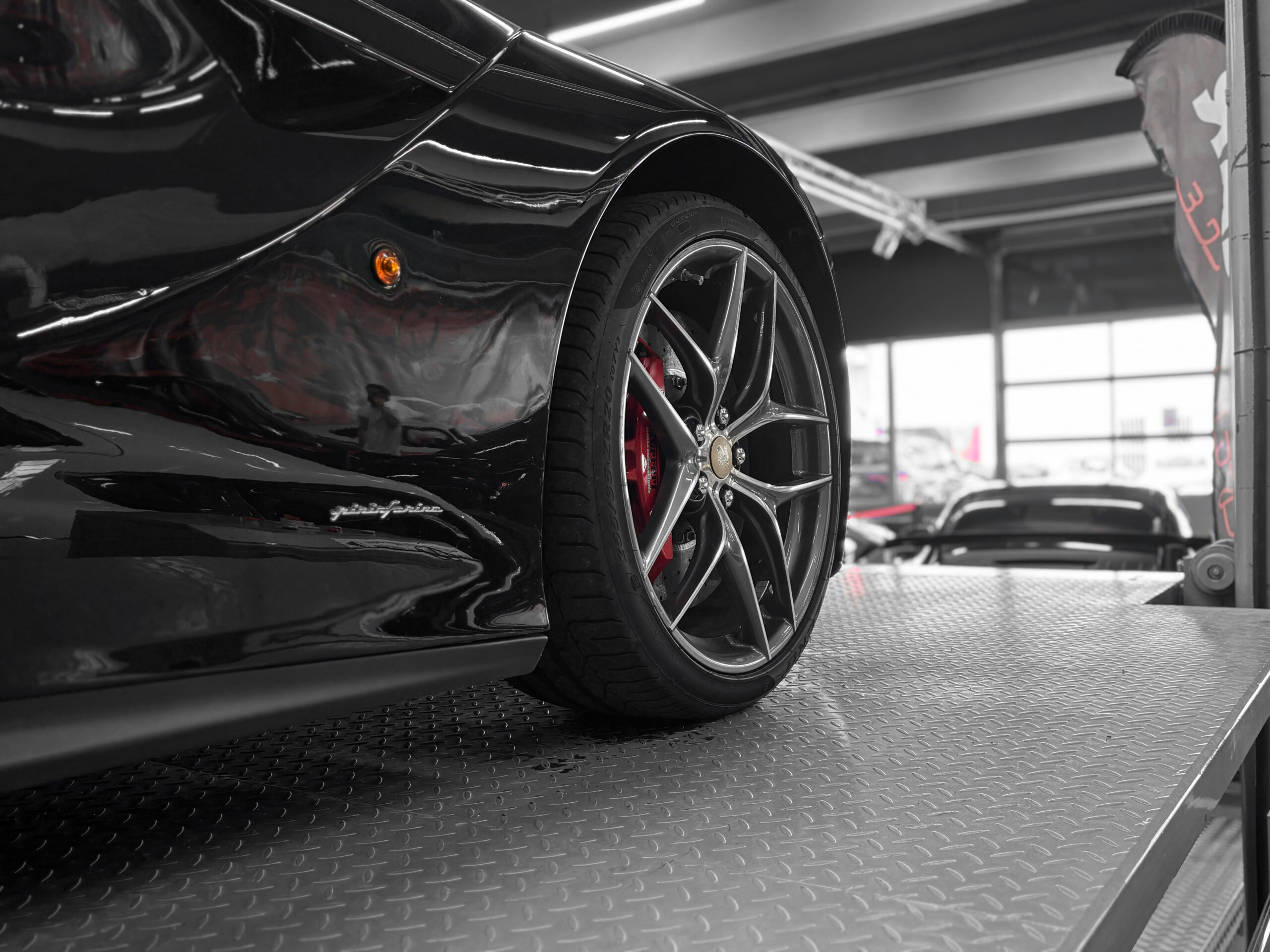 FERRARI F12 Berlinetta 6.3 740 – CARBONE – LIFT - PPF – Image 13