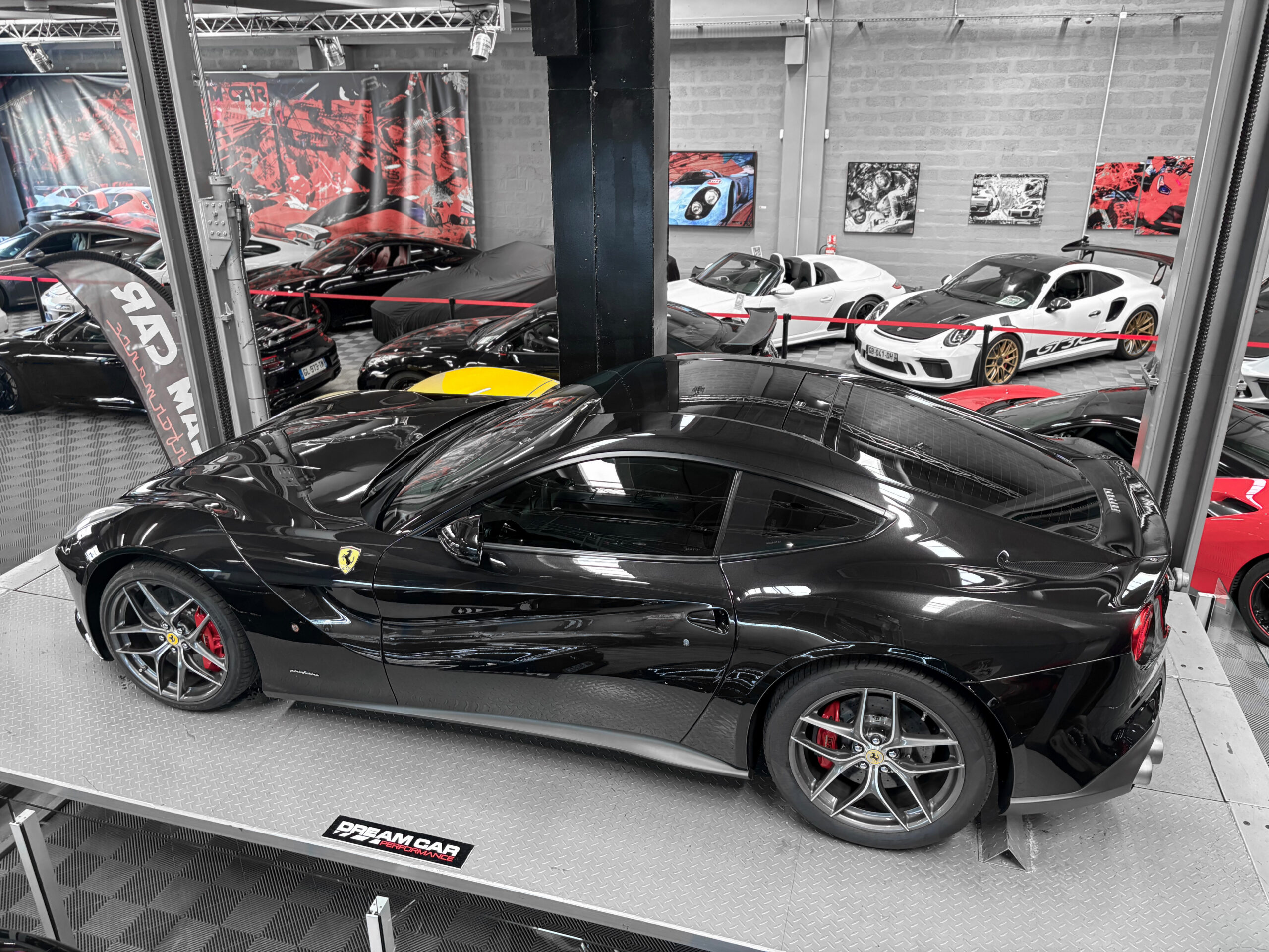 FERRARI F12 Berlinetta 6.3 740 – CARBONE – LIFT - PPF – Image 17