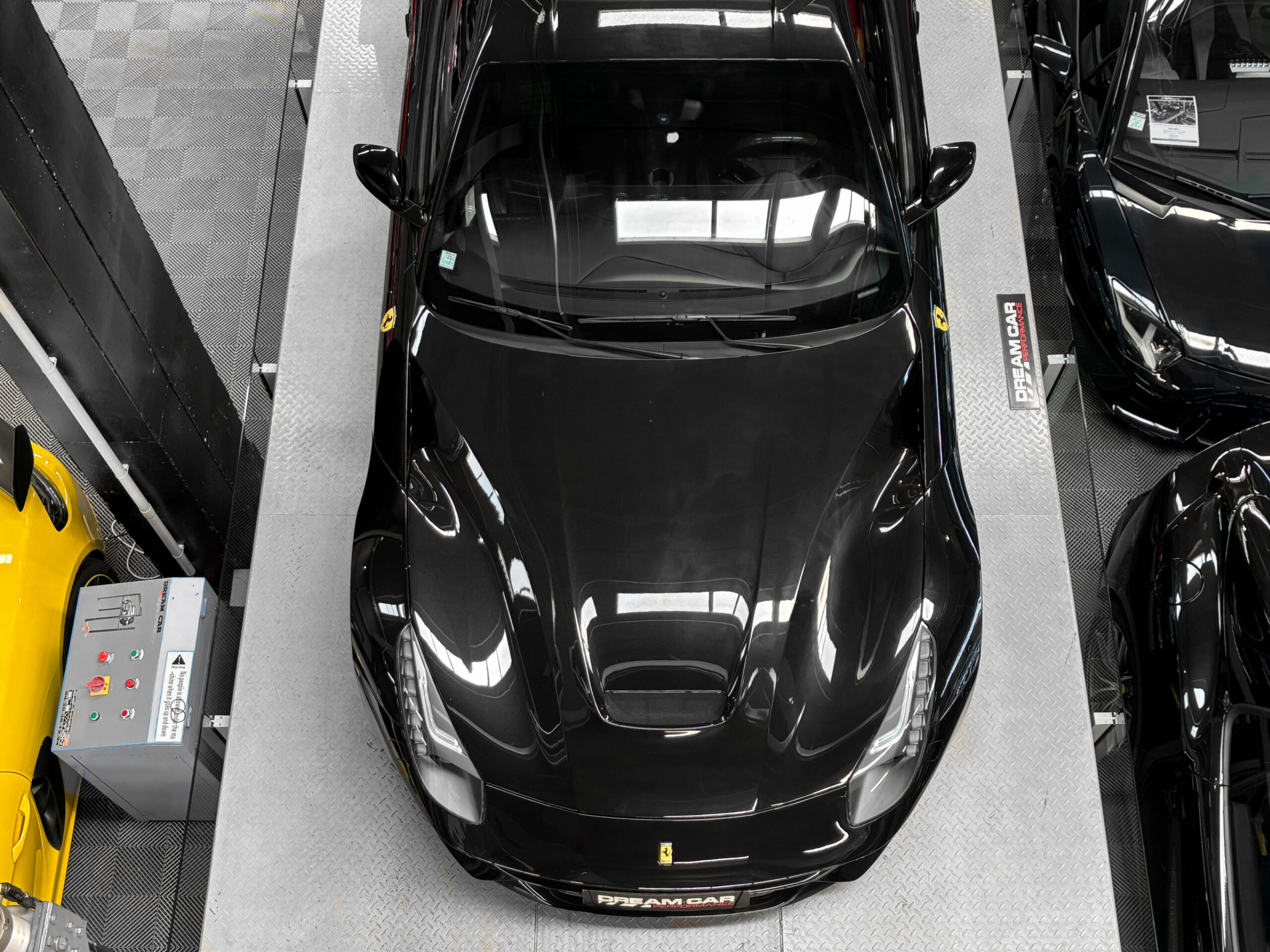 FERRARI F12 Berlinetta 6.3 740 – CARBONE – LIFT - PPF – Image 20