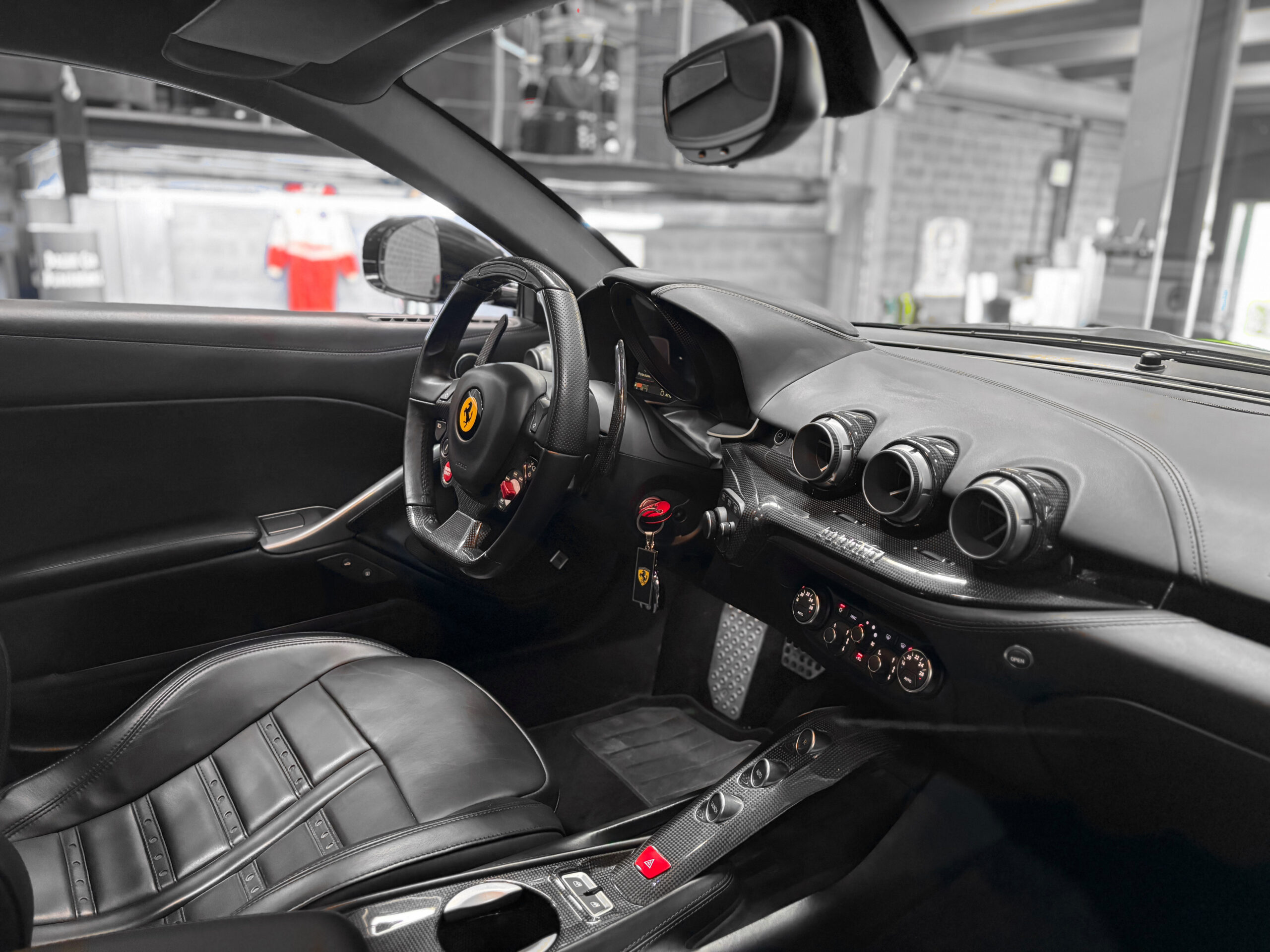 FERRARI F12 Berlinetta 6.3 740 – CARBONE – LIFT - PPF – Image 40