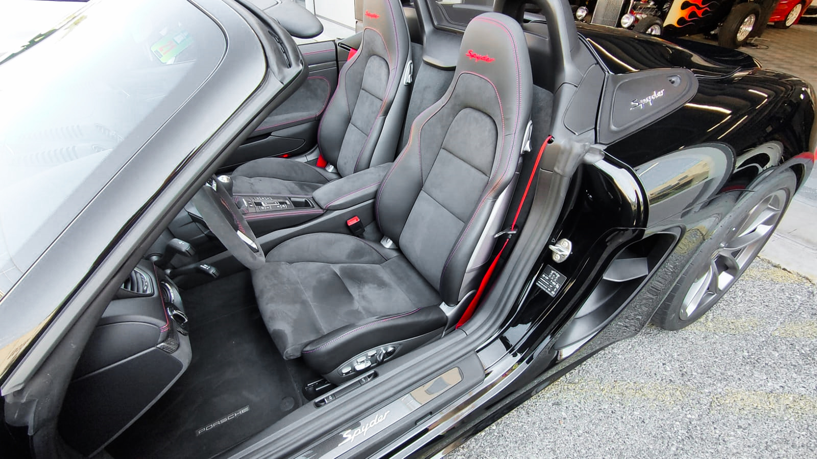 PORSCHE 718 BOXSTER SPYDER 4.0 – Image 3