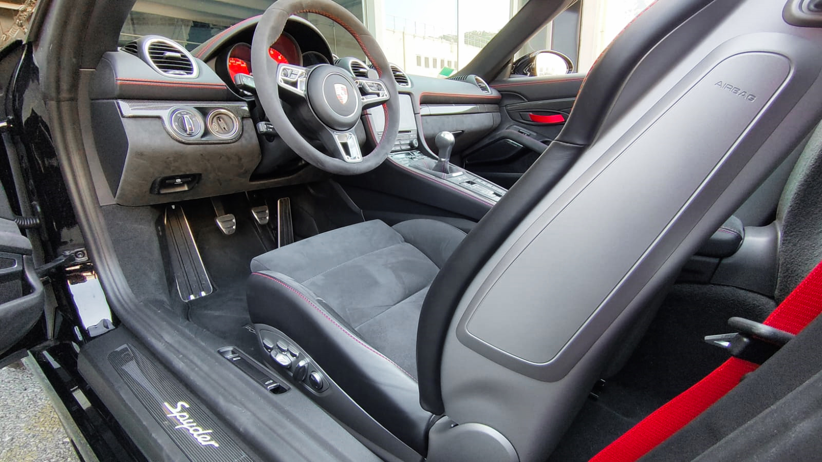 PORSCHE 718 BOXSTER SPYDER 4.0 – Image 2