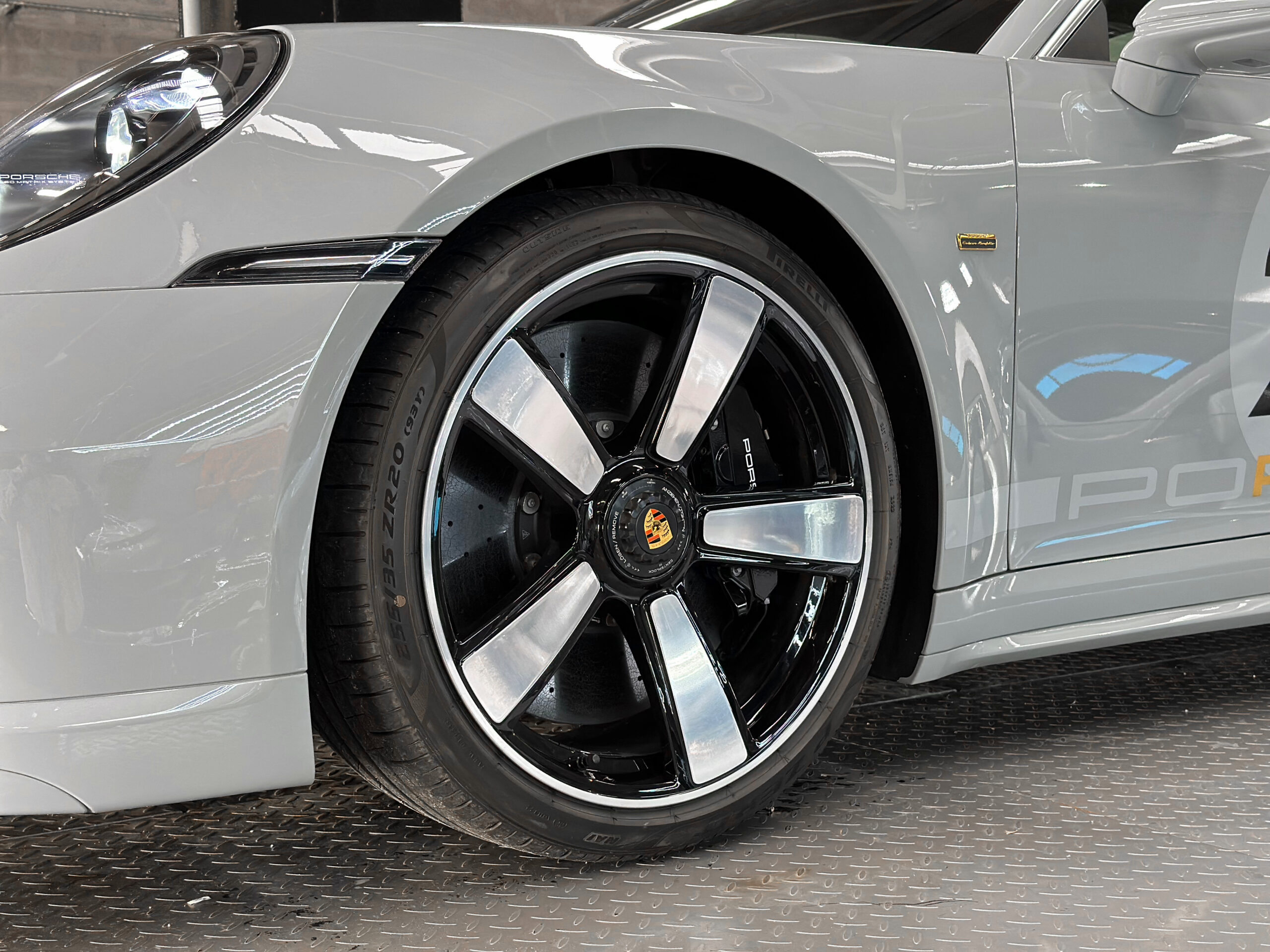 Porsche 992 Sport Classic 3.8 550 – 1 of 1250 – Image 8