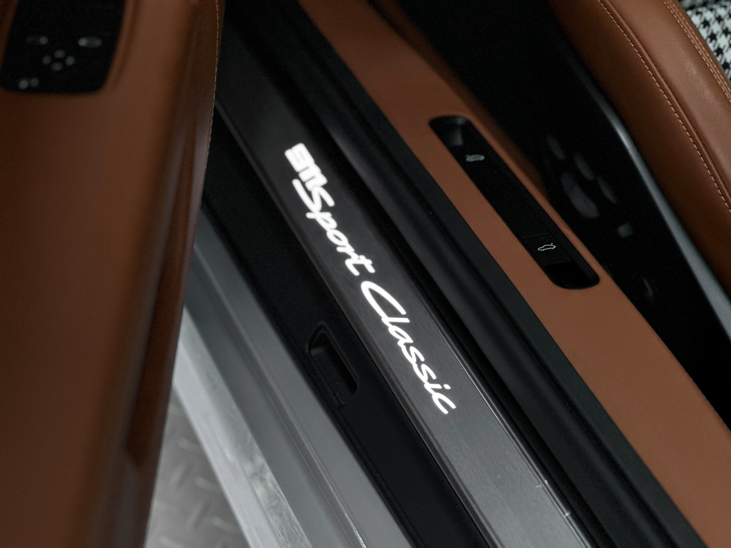 Porsche 992 Sport Classic 3.8 550 – 1 of 1250 – Image 25