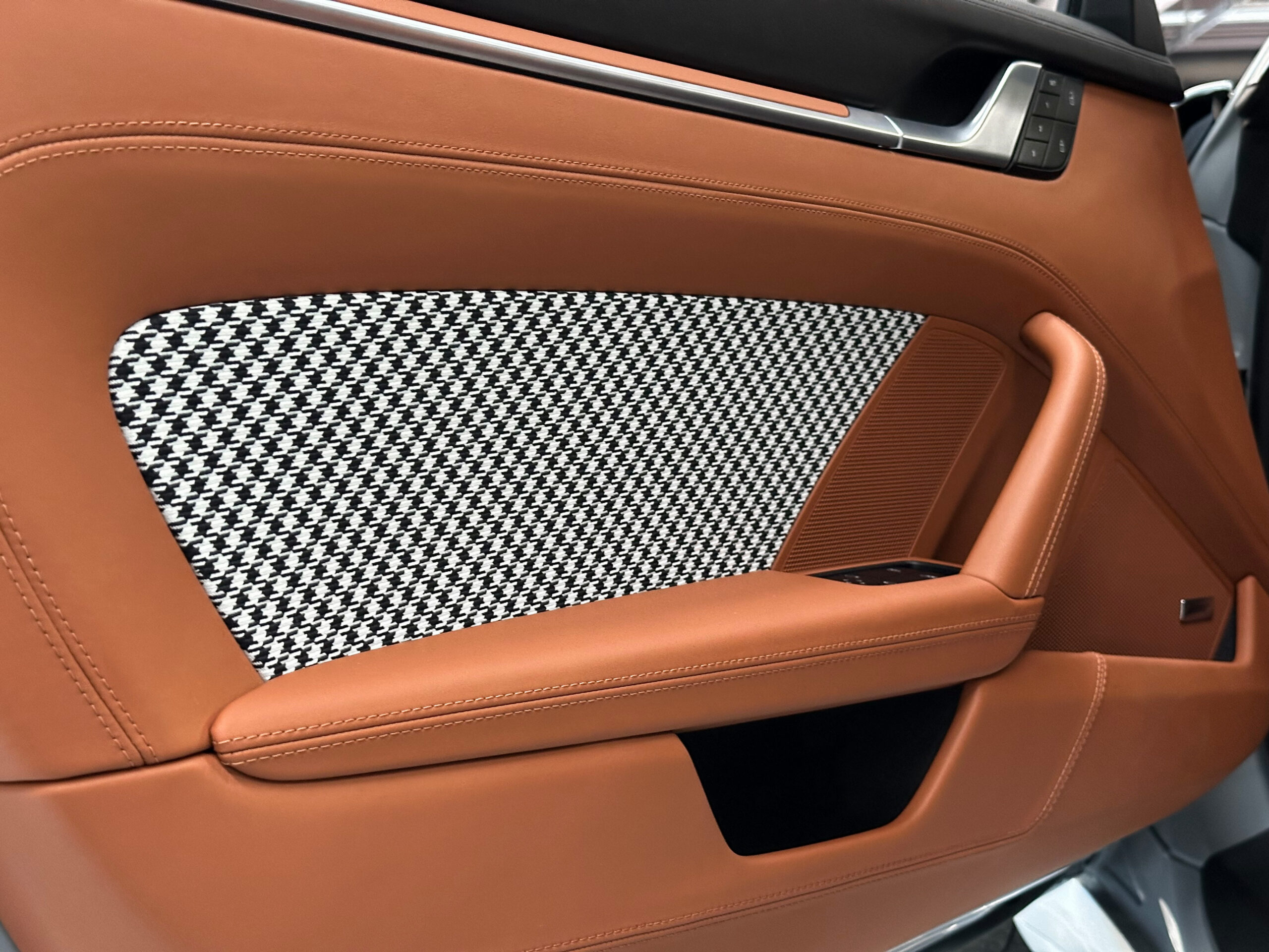 Porsche 992 Sport Classic 3.8 550 – 1 of 1250 – Image 37