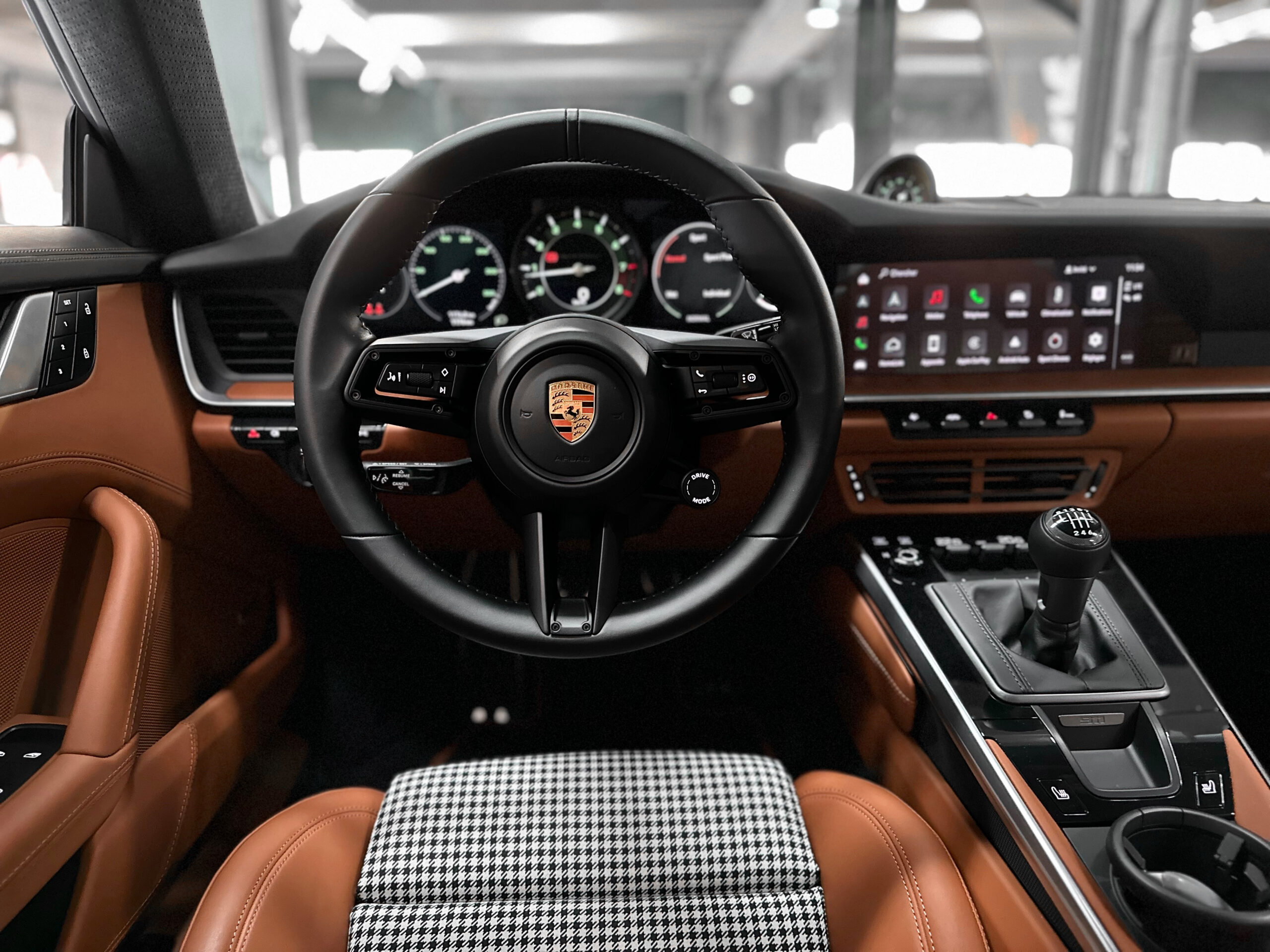 Porsche 992 Sport Classic 3.8 550 – 1 of 1250 – Image 44