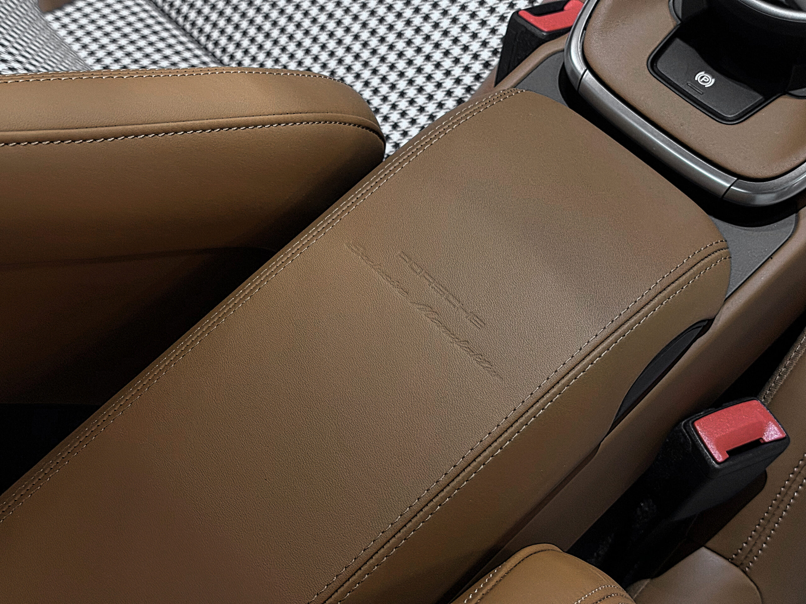 Porsche 992 Sport Classic 3.8 550 – 1 of 1250 – Image 47