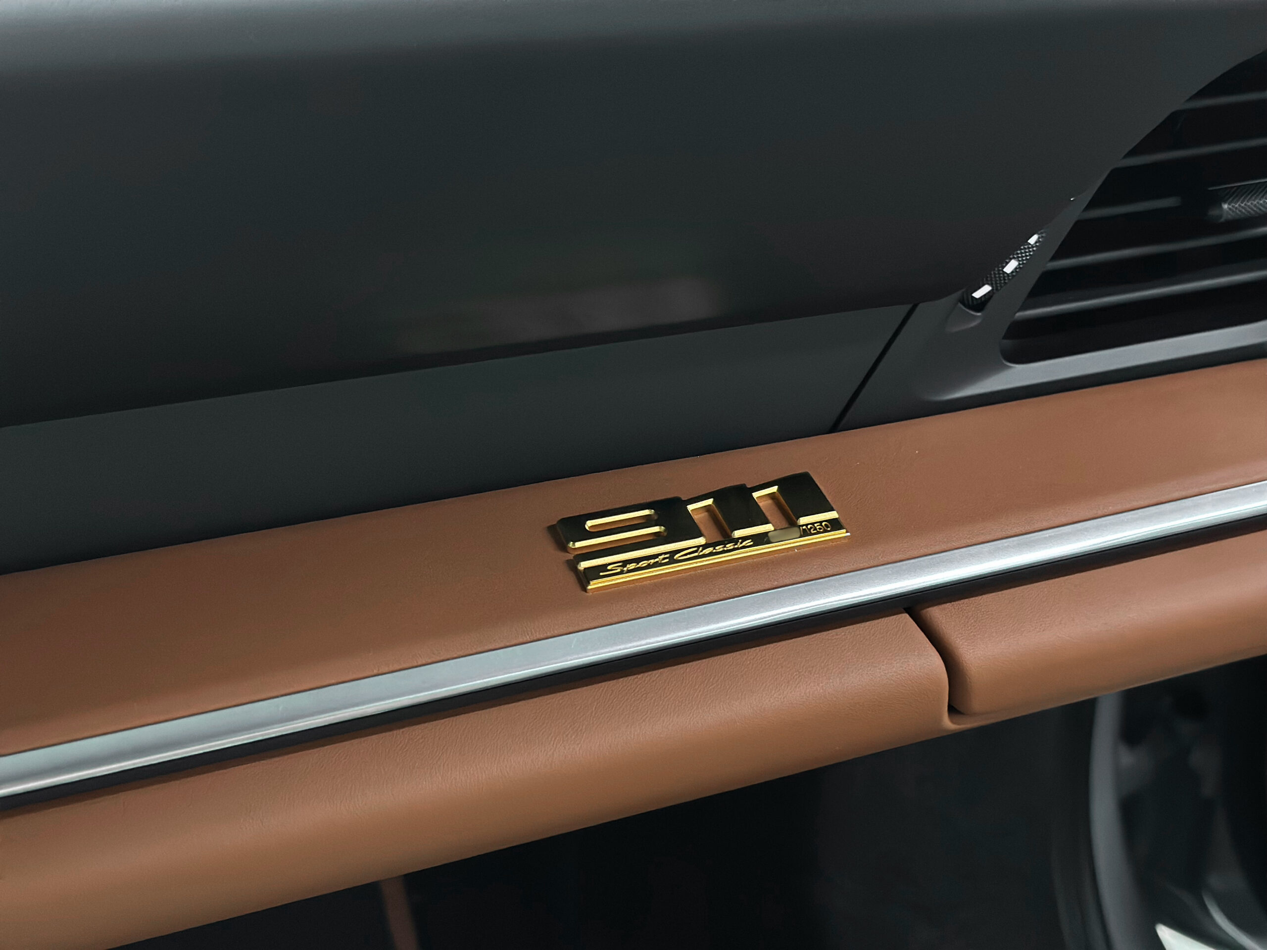 Porsche 992 Sport Classic 3.8 550 – 1 of 1250 – Image 48