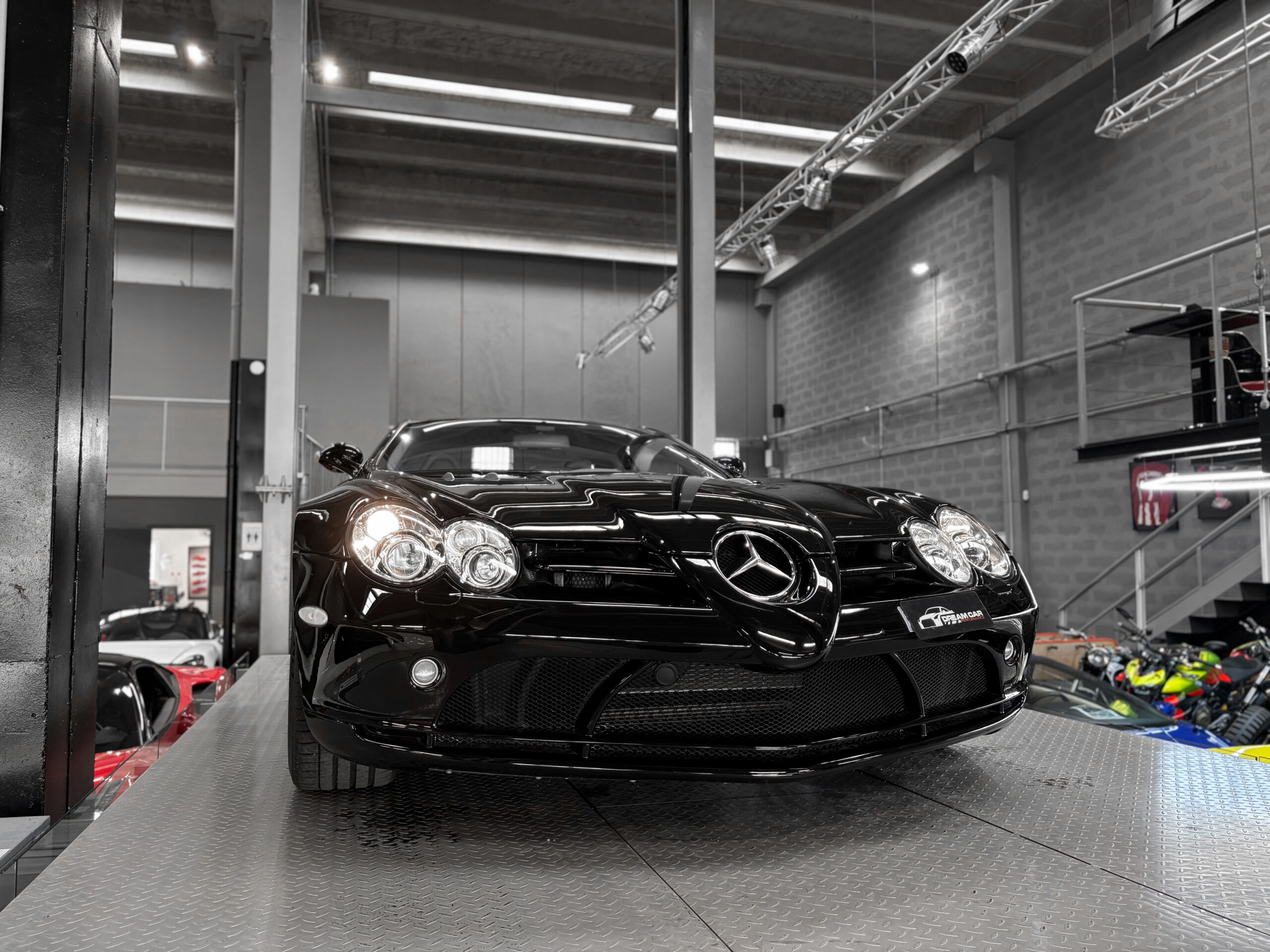Mercedes SLR McLaren V8 5.4 626 - Noir Crystal Galaxy Métallisé – Image 10