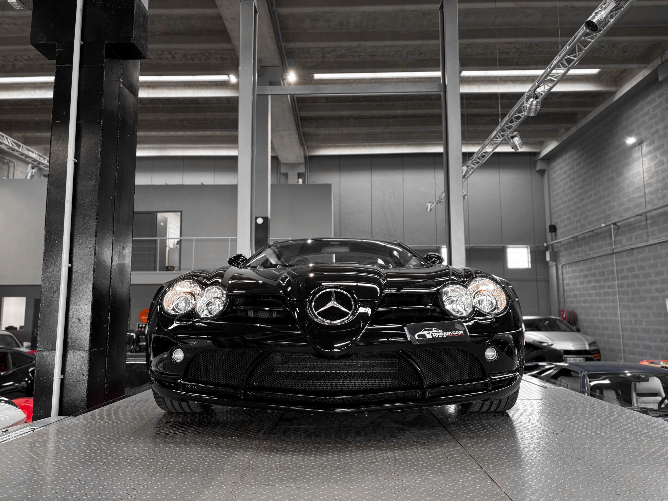 Mercedes SLR McLaren V8 5.4 626 - Noir Crystal Galaxy Métallisé – Image 11