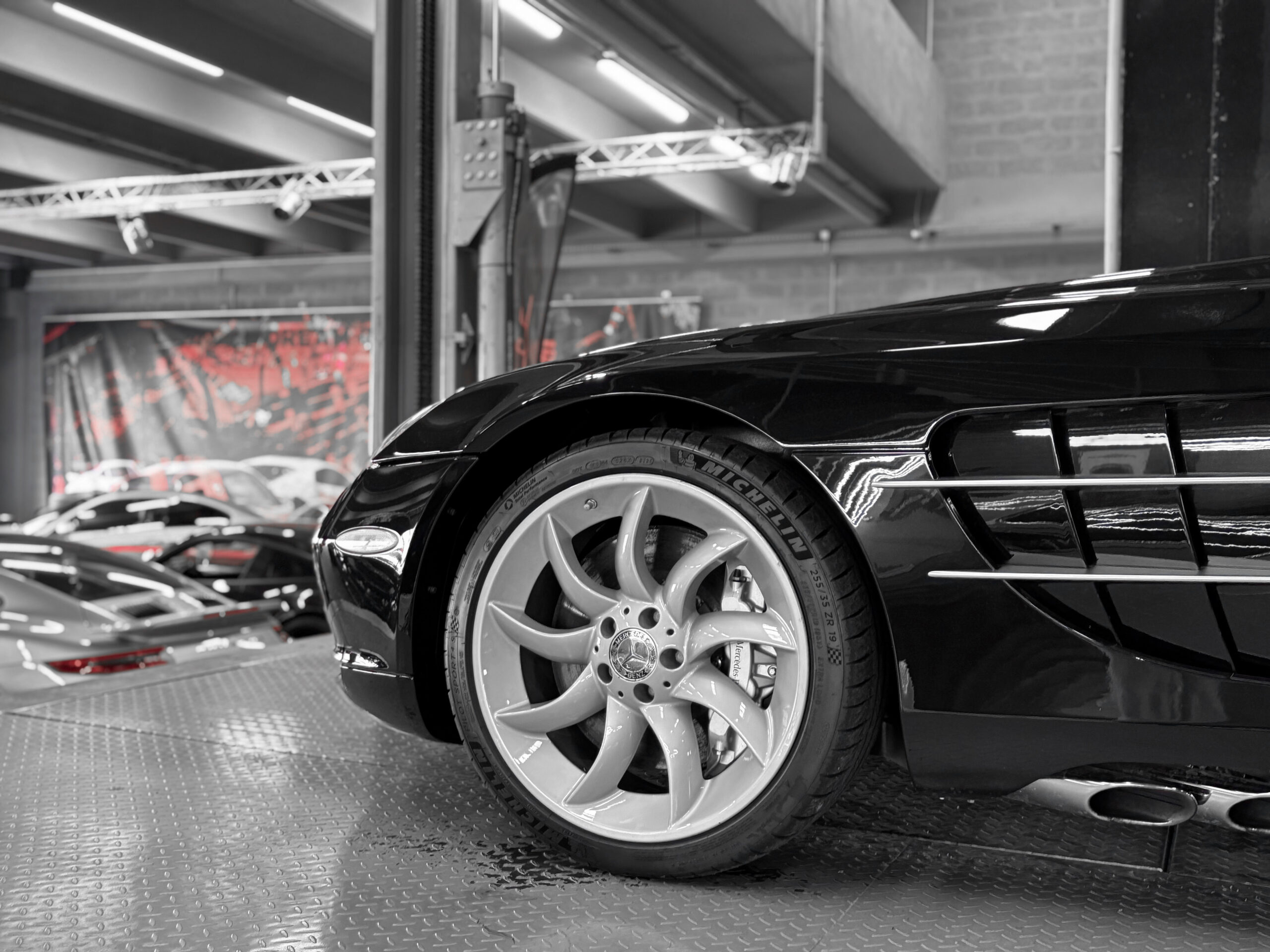 Mercedes SLR McLaren V8 5.4 626 - Noir Crystal Galaxy Métallisé – Image 13
