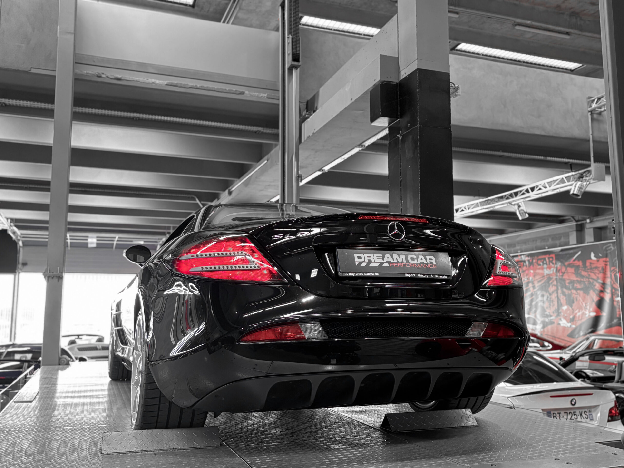 Mercedes SLR McLaren V8 5.4 626 - Noir Crystal Galaxy Métallisé – Image 17