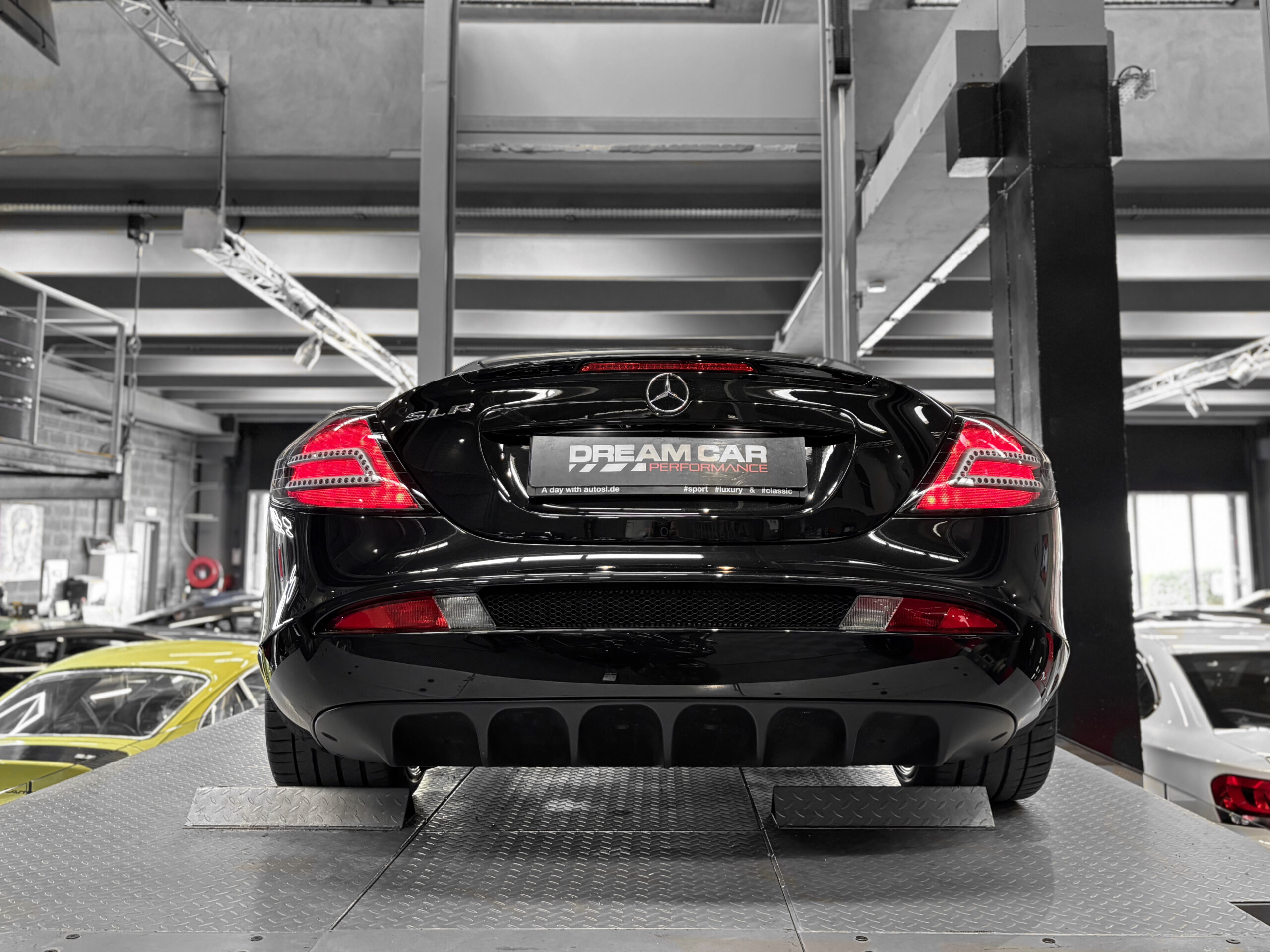 Mercedes SLR McLaren V8 5.4 626 - Noir Crystal Galaxy Métallisé – Image 18