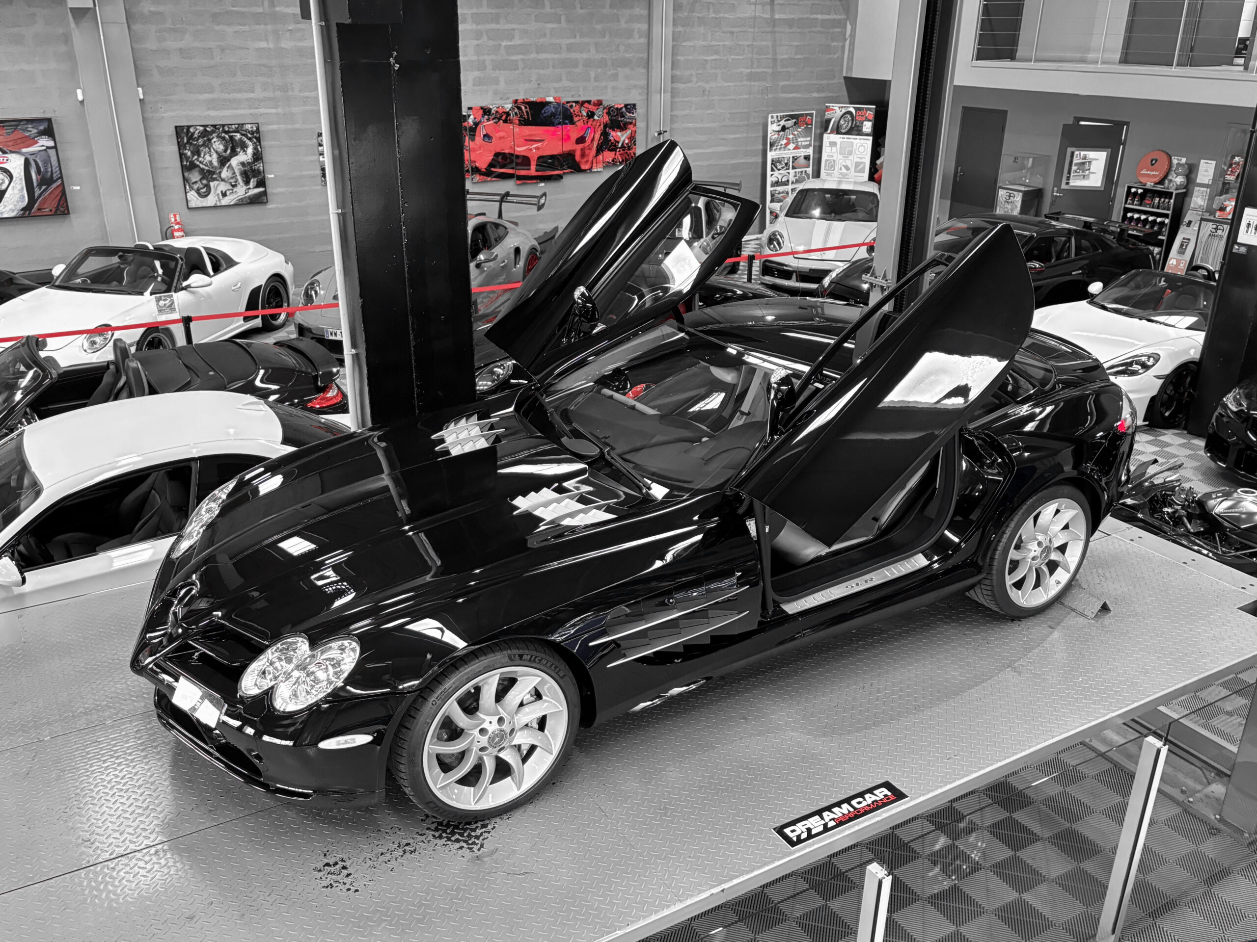 Mercedes SLR McLaren V8 5.4 626 - Noir Crystal Galaxy Métallisé – Image 7