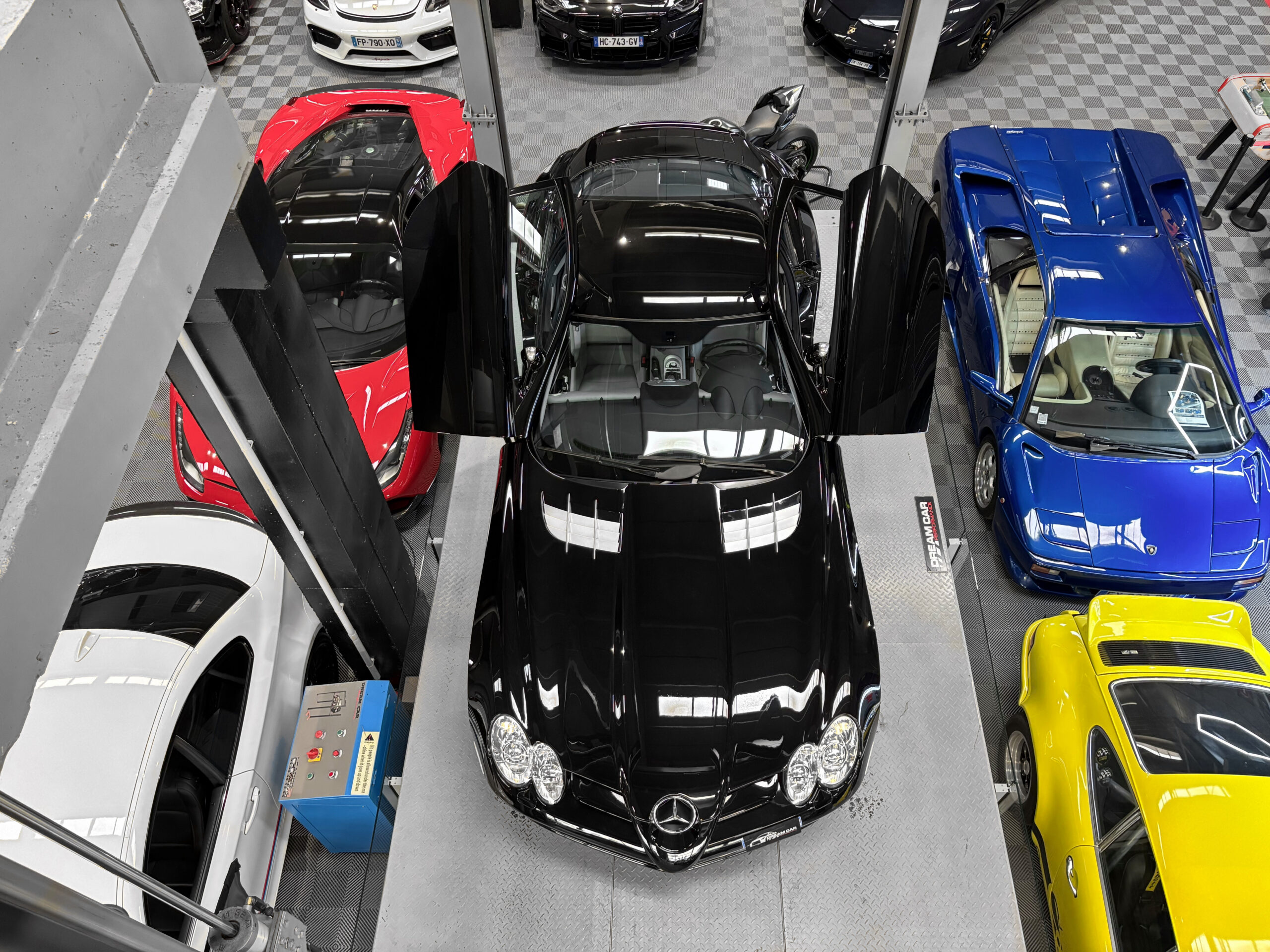 Mercedes SLR McLaren V8 5.4 626 - Noir Crystal Galaxy Métallisé – Image 21