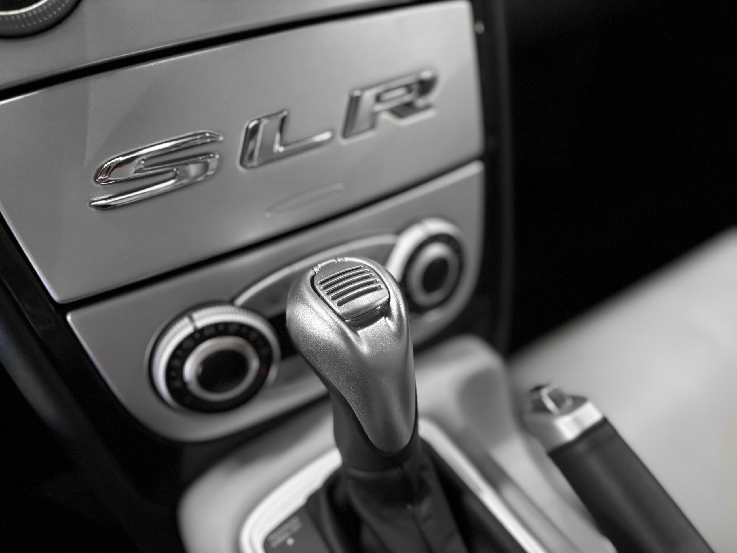 Mercedes SLR McLaren V8 5.4 626 - Noir Crystal Galaxy Métallisé – Image 39