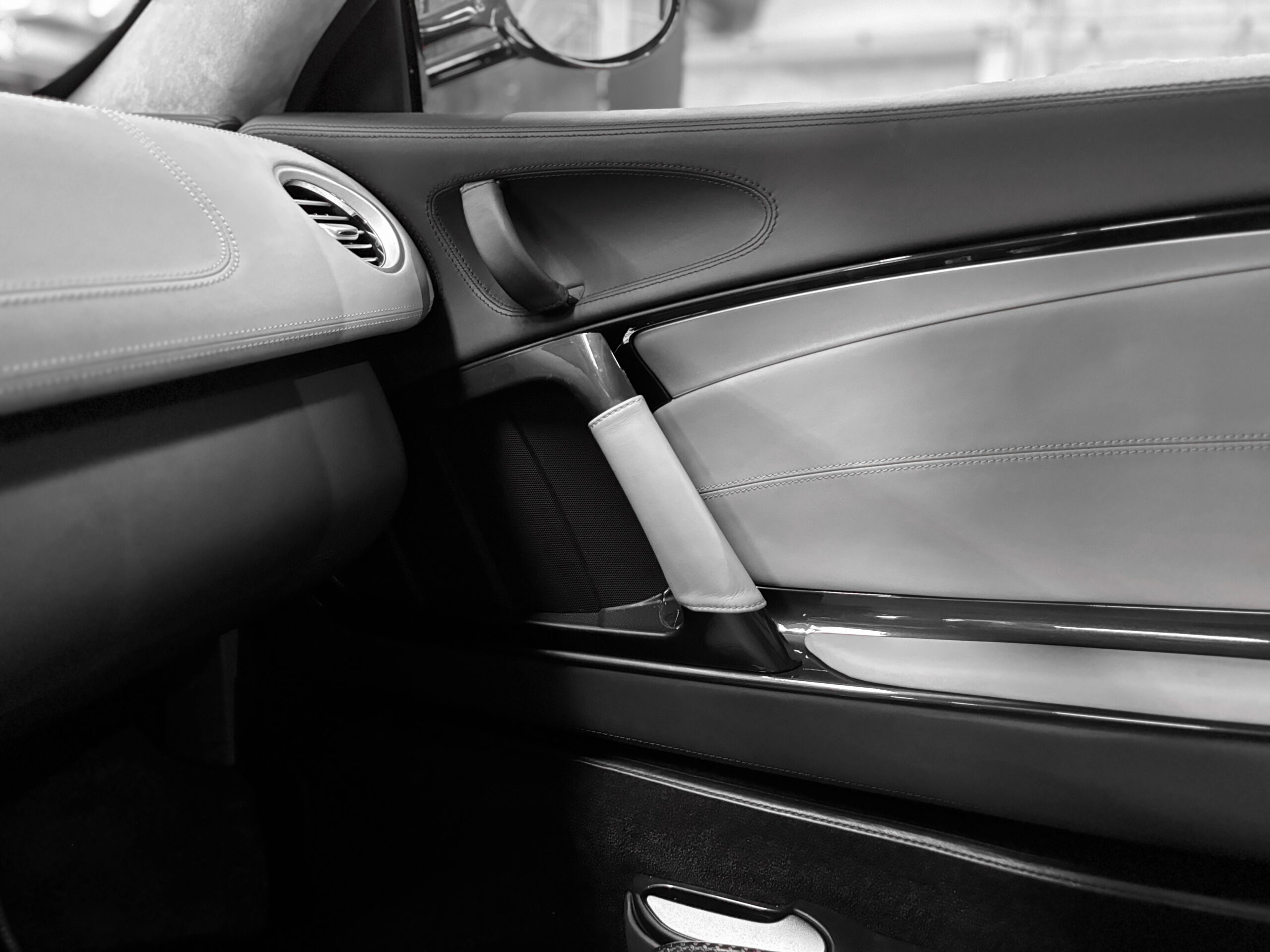 Mercedes SLR McLaren V8 5.4 626 - Noir Crystal Galaxy Métallisé – Image 32