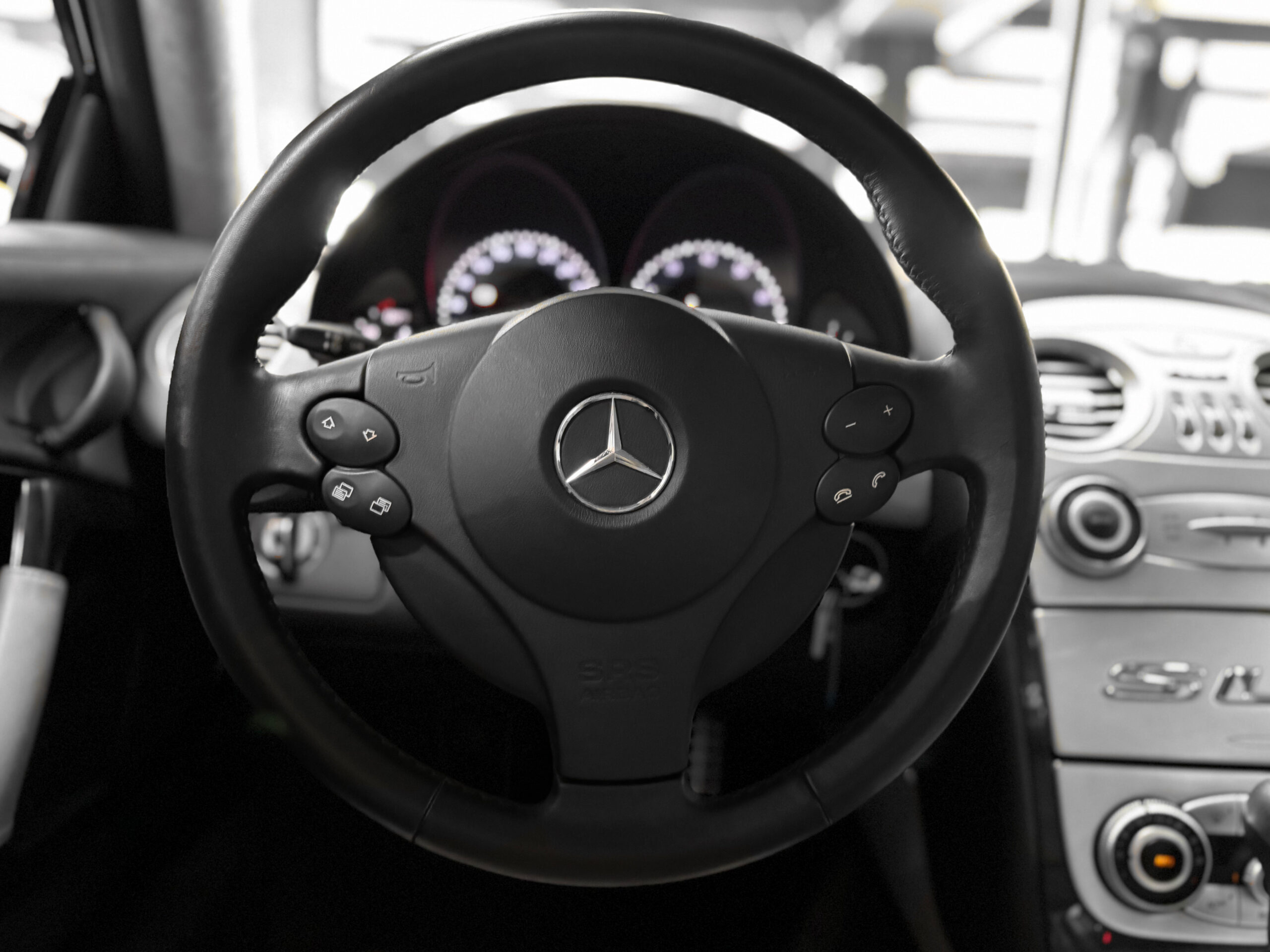 Mercedes SLR McLaren V8 5.4 626 - Noir Crystal Galaxy Métallisé – Image 29