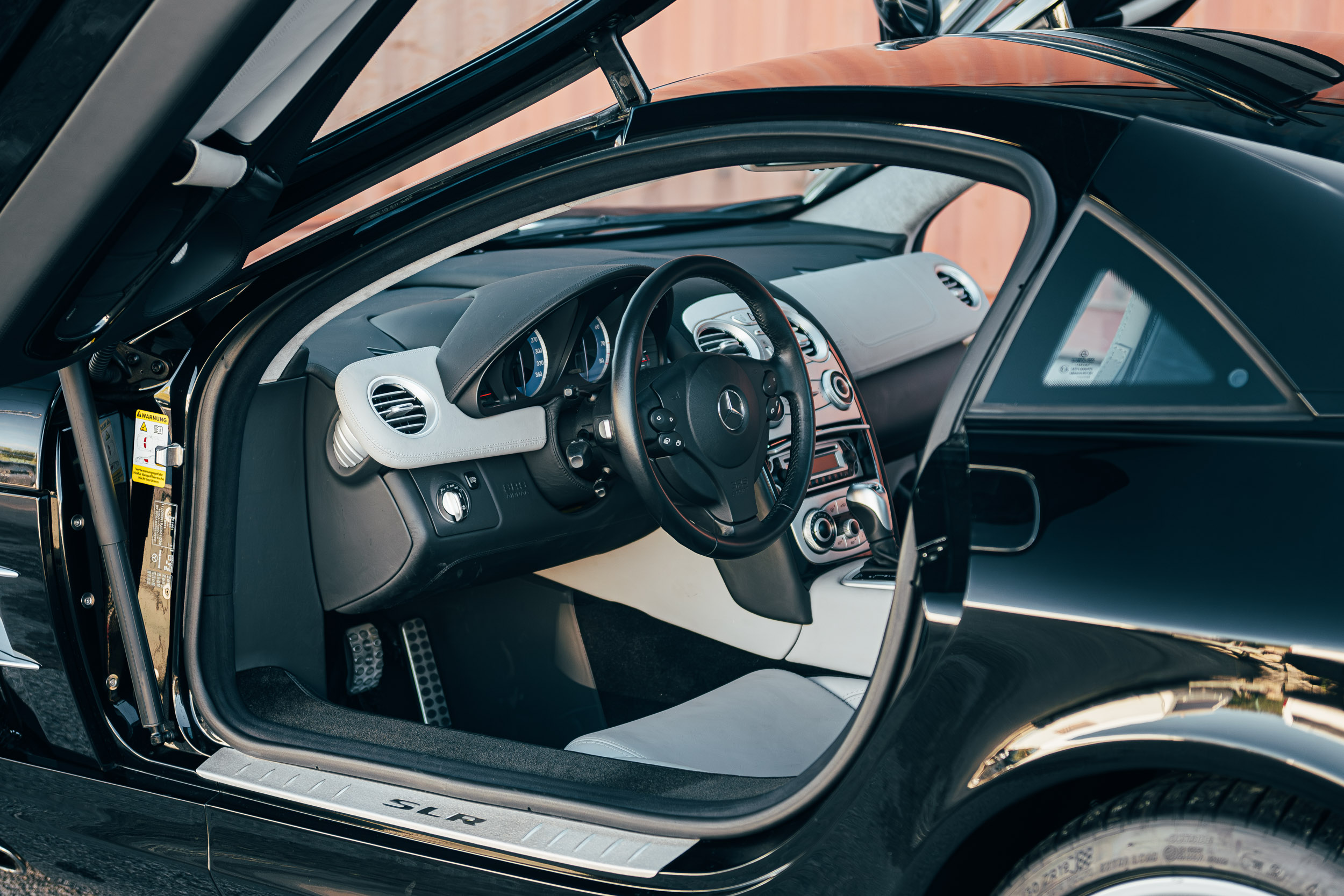 MERCEDES SLR McLaren V8 5.4 626 – COLLECTOR – noir crystal – Image 16