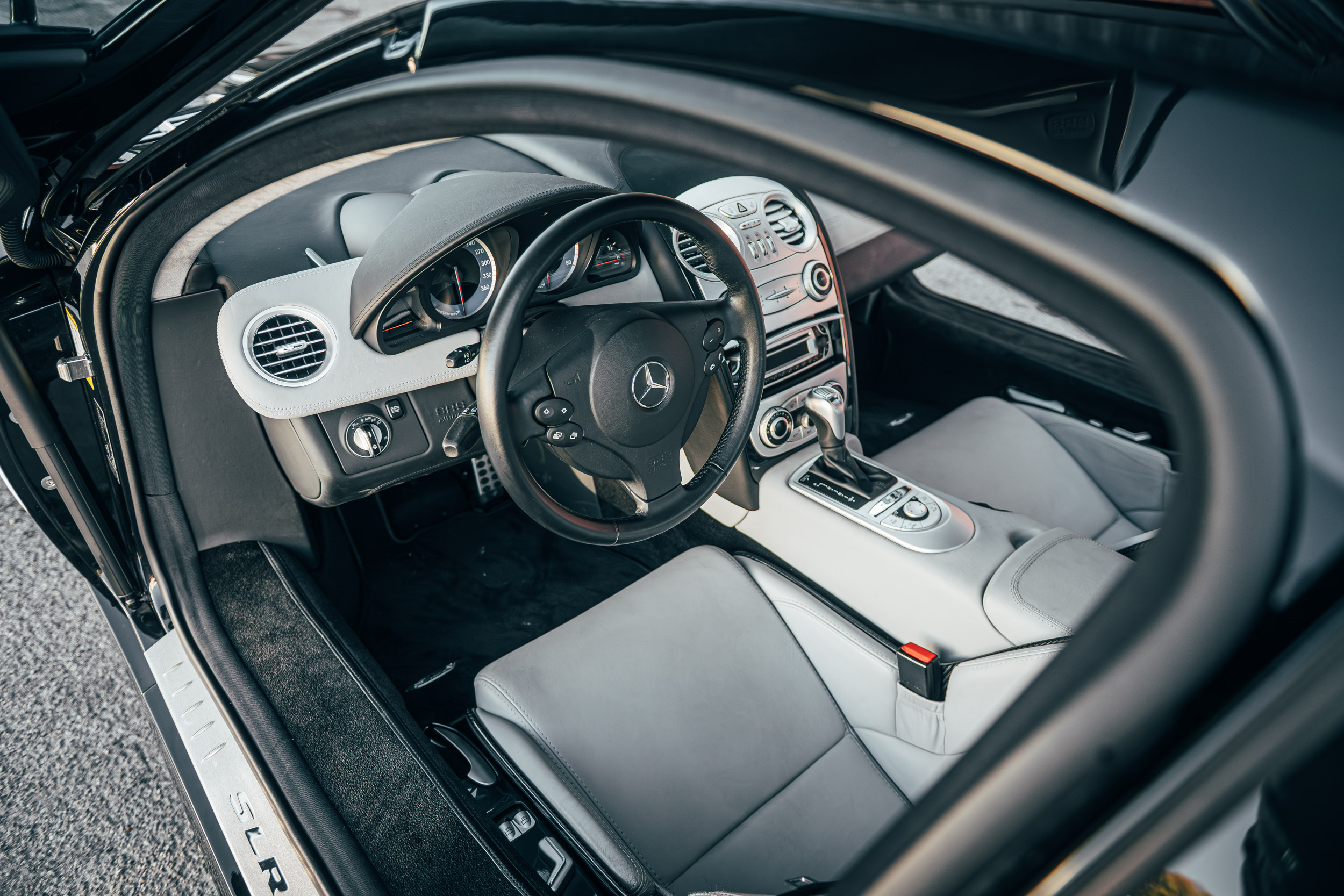 MERCEDES SLR McLaren V8 5.4 626 – COLLECTOR – noir crystal – Image 18