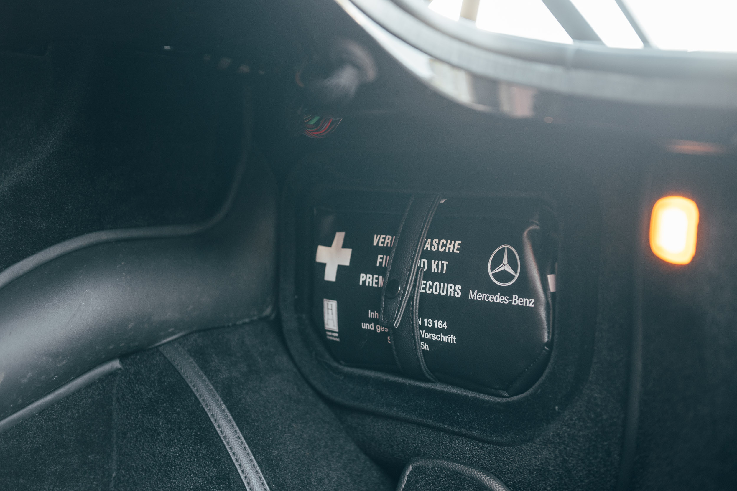 MERCEDES SLR McLaren V8 5.4 626 – COLLECTOR – noir crystal – Image 35