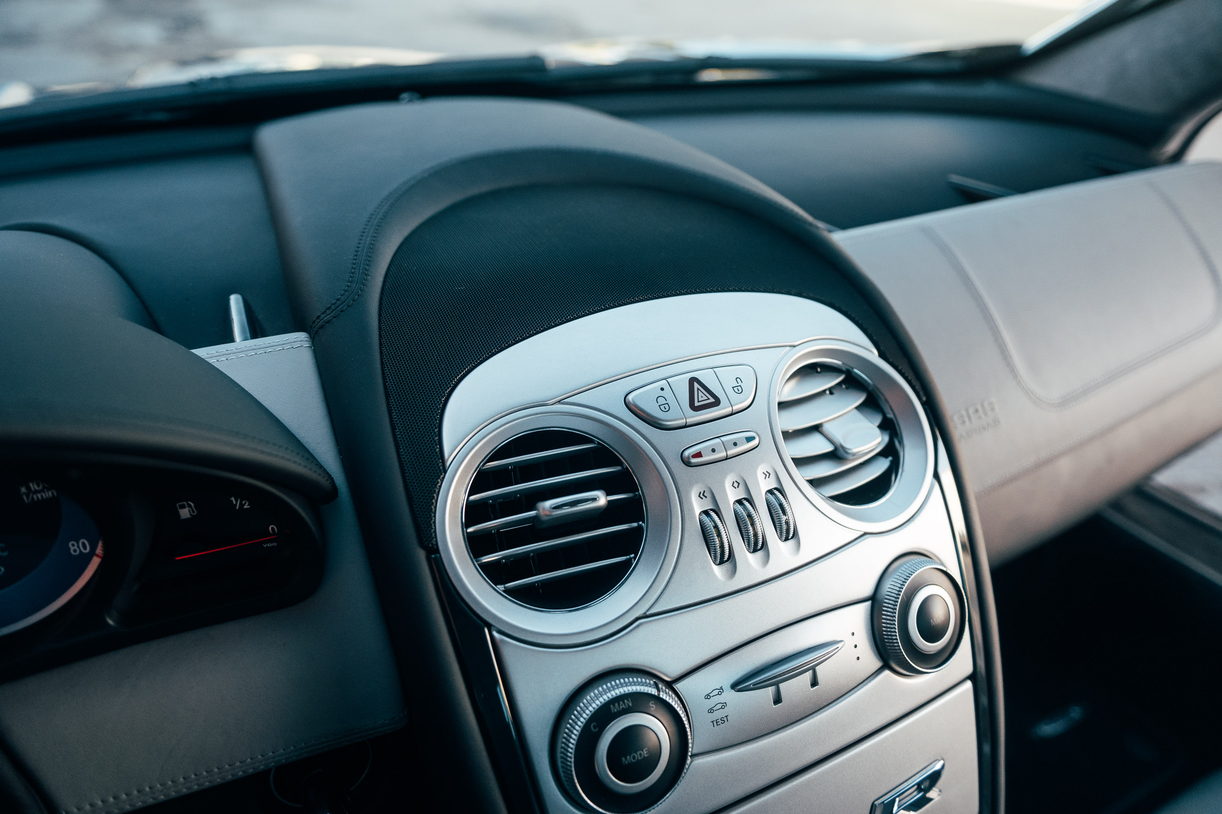 MERCEDES SLR McLaren V8 5.4 626 – COLLECTOR – noir crystal – Image 28