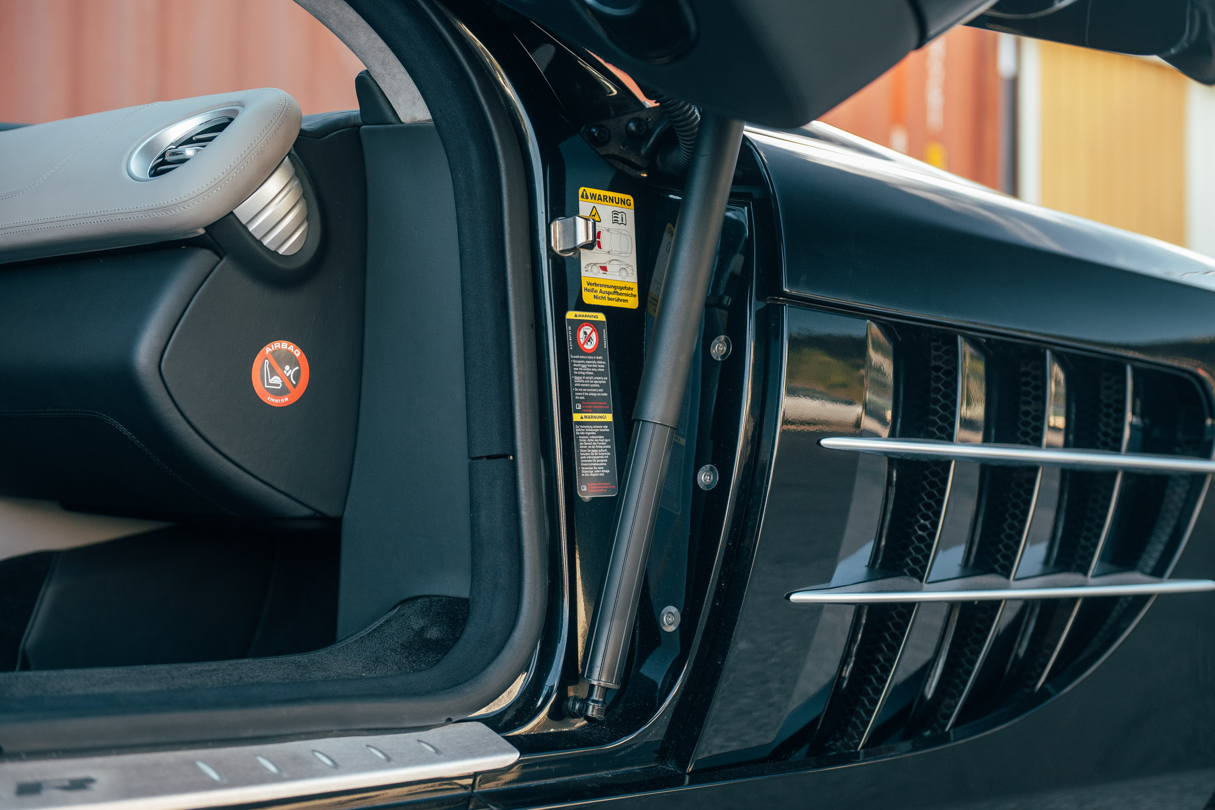 MERCEDES SLR McLaren V8 5.4 626 – COLLECTOR – noir crystal – Image 20