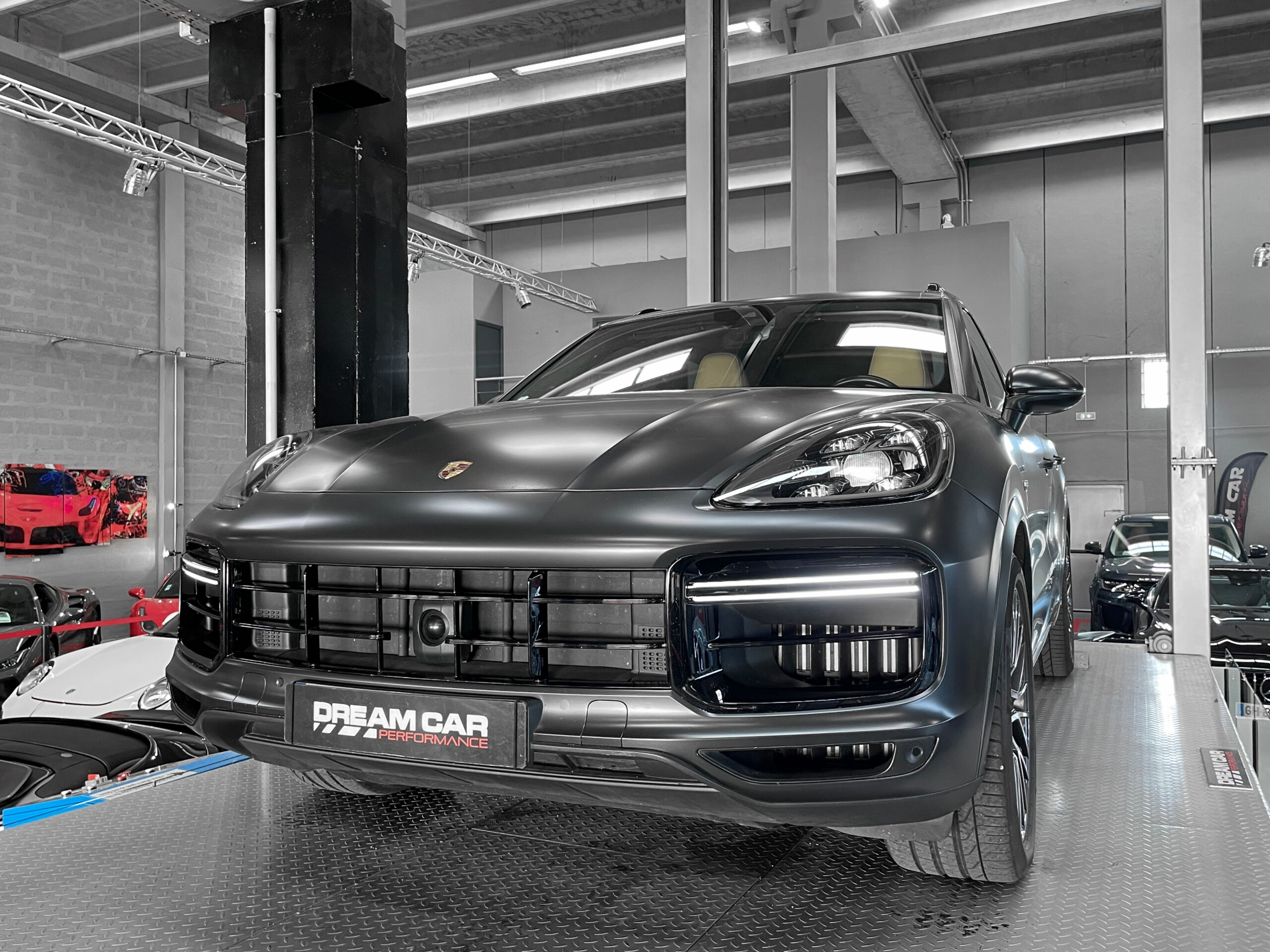 PORSCHE CAYENNE TURBO S HYBRIDE - FRANÇAIS – Image 6