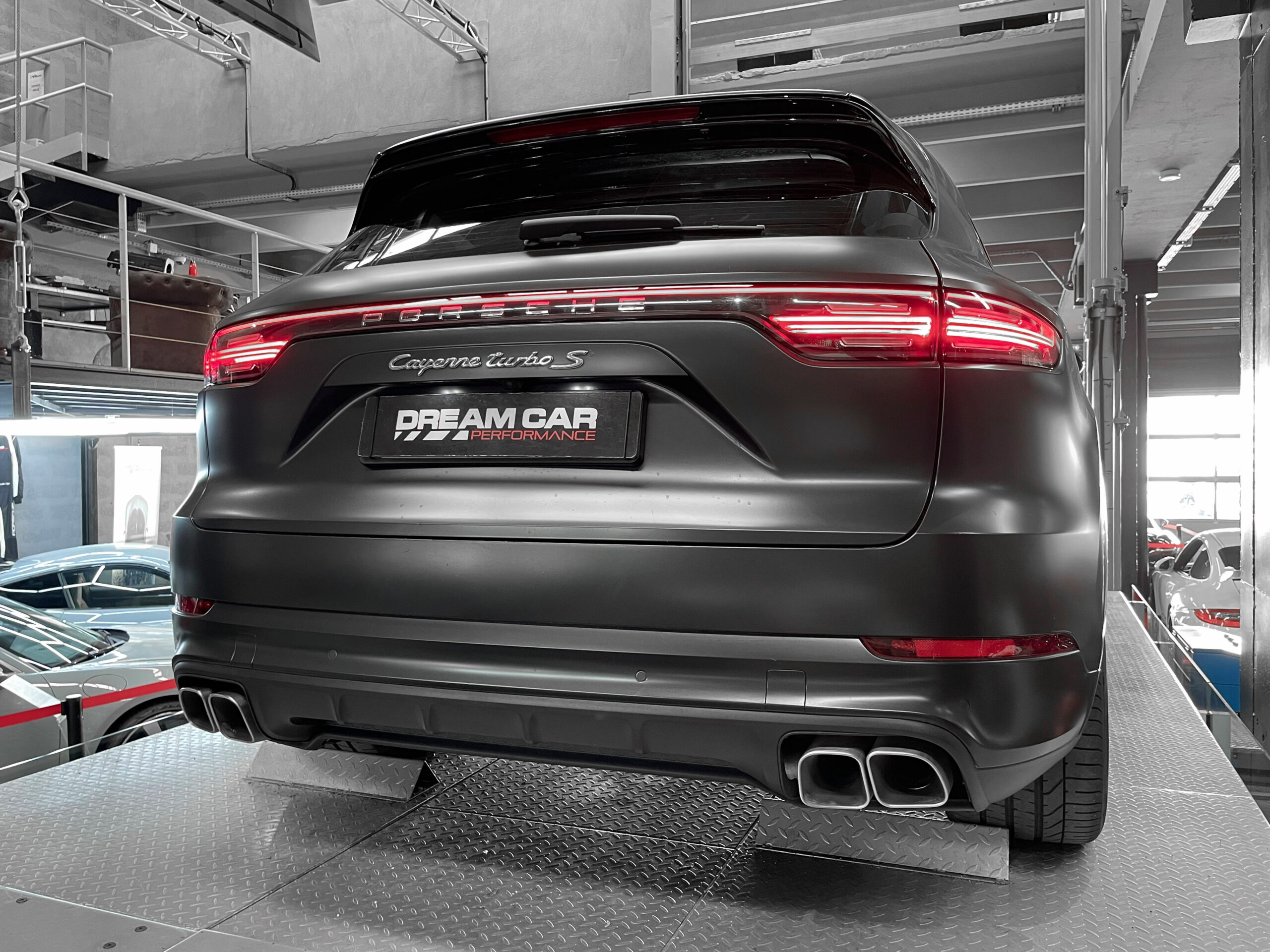 PORSCHE CAYENNE TURBO S HYBRIDE - FRANÇAIS – Image 10