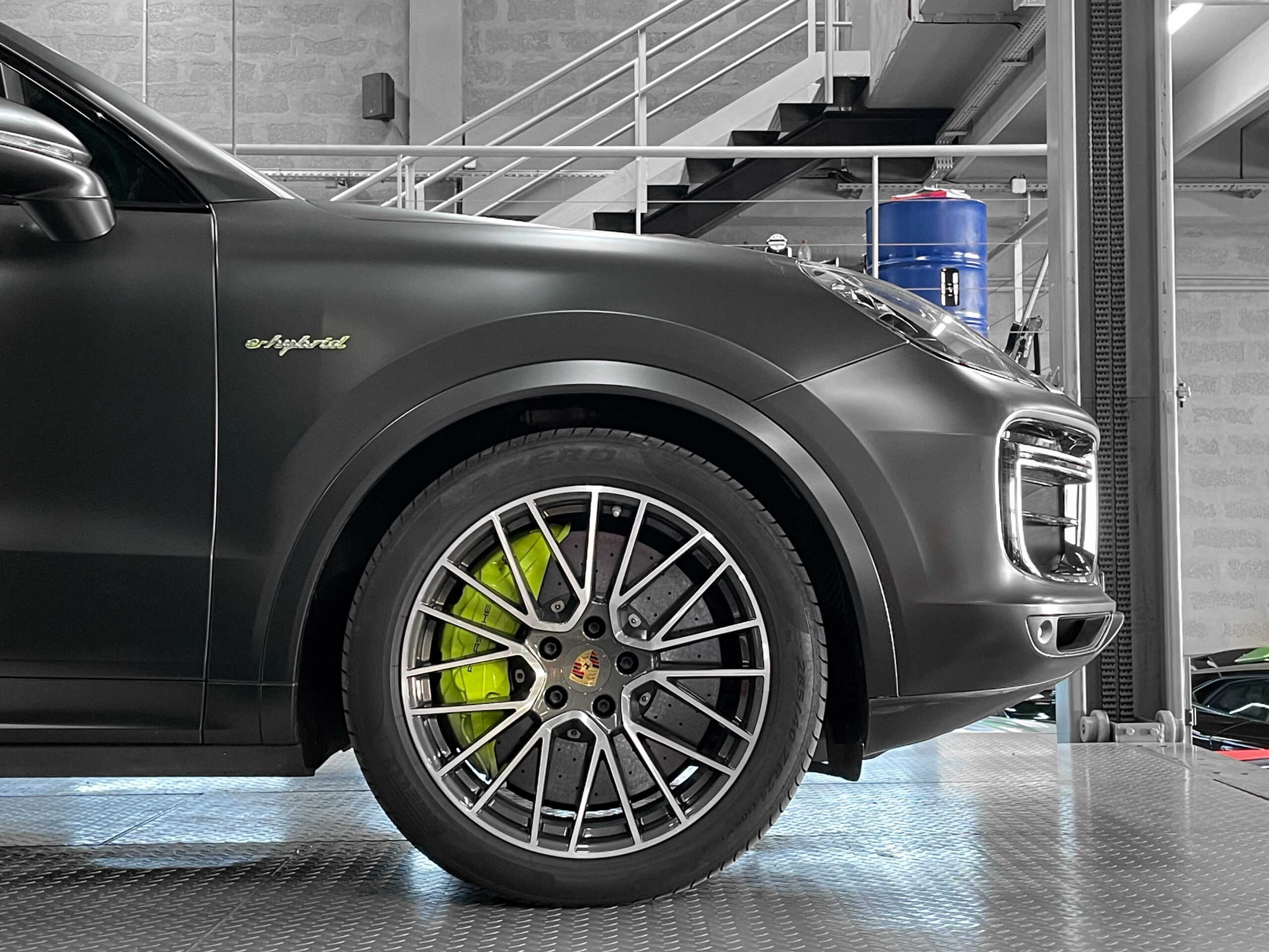 PORSCHE CAYENNE TURBO S HYBRIDE - FRANÇAIS – Image 16