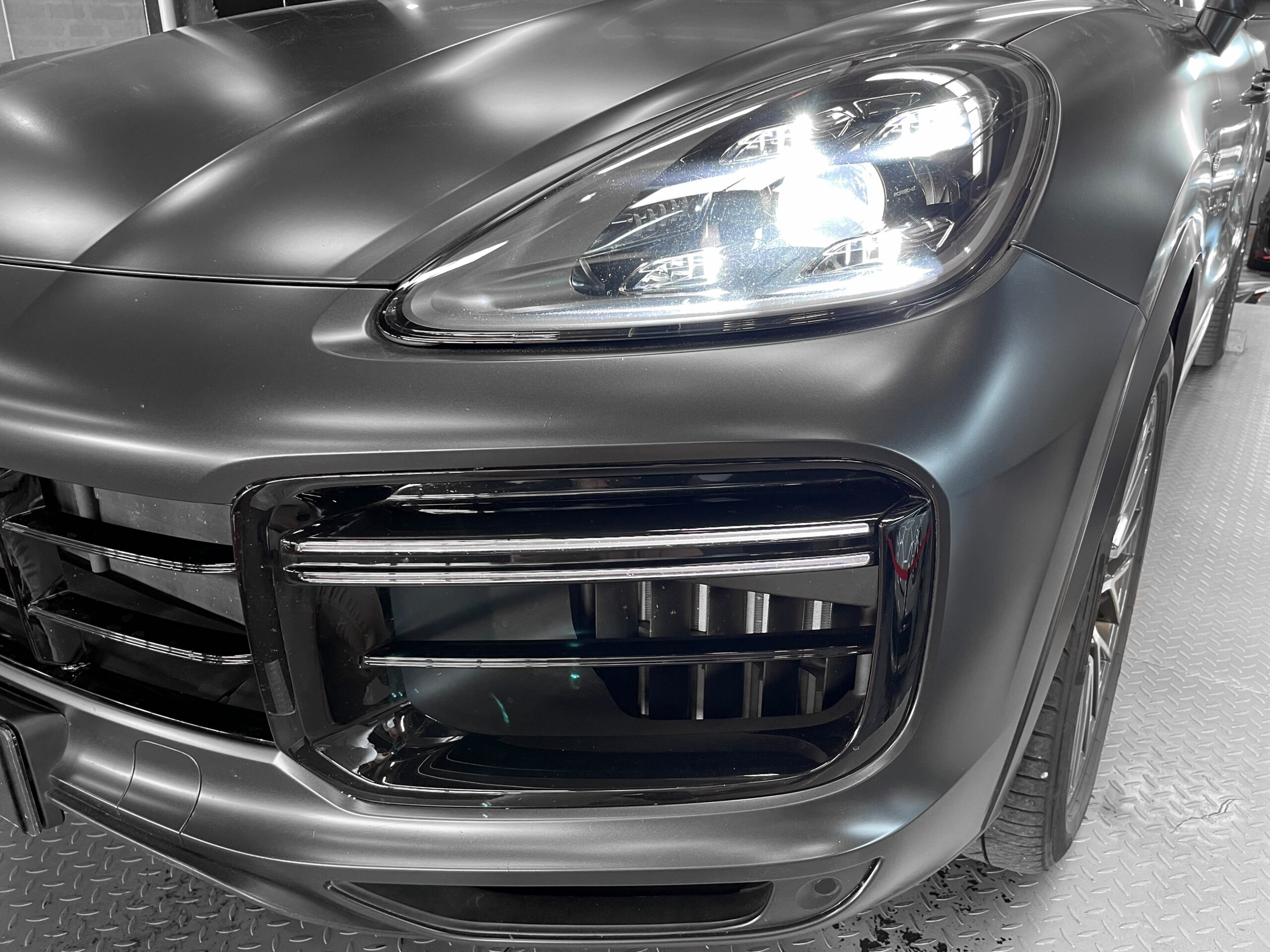 PORSCHE CAYENNE TURBO S HYBRIDE - FRANÇAIS – Image 25