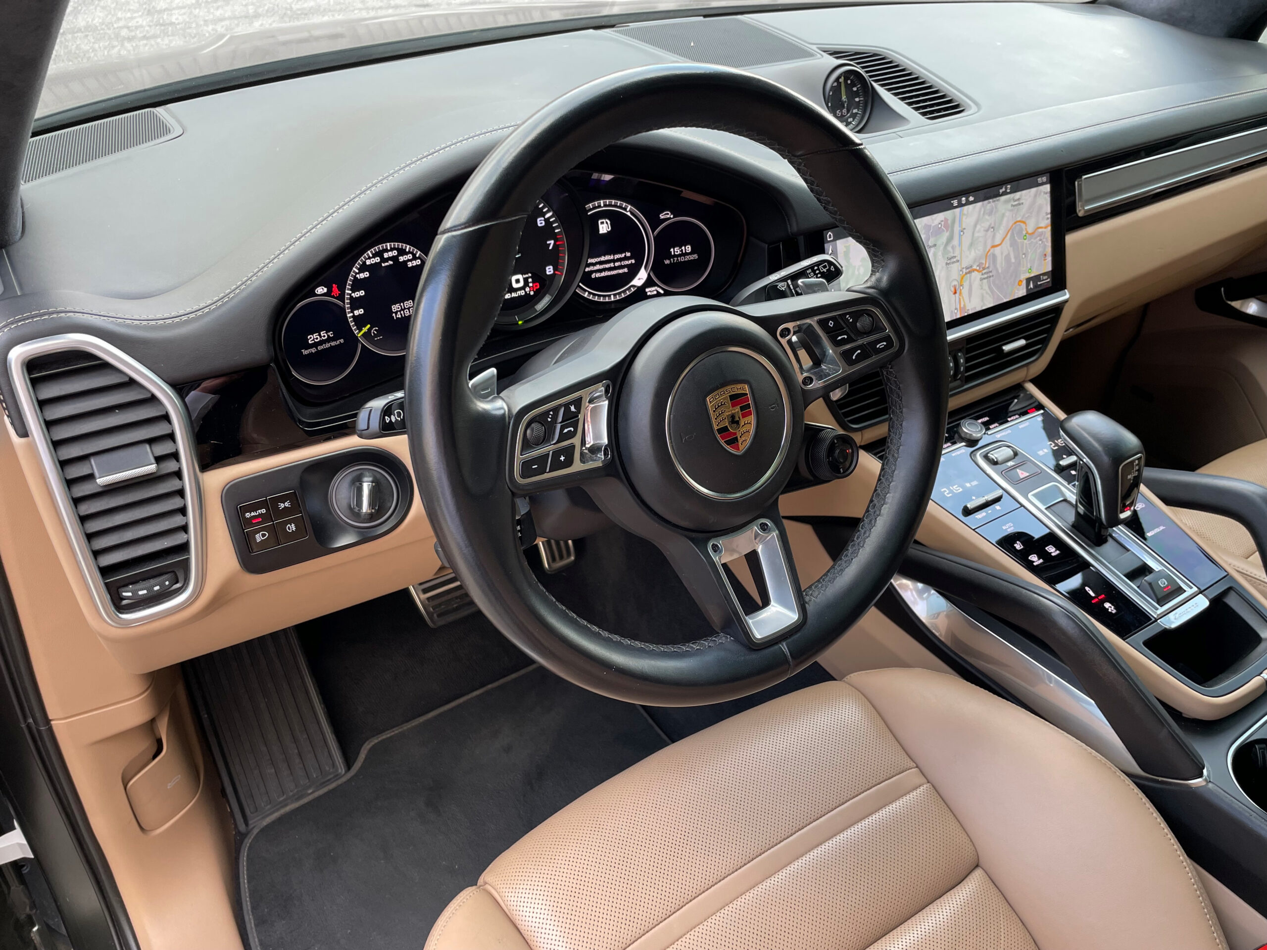 PORSCHE CAYENNE TURBO S HYBRIDE - FRANÇAIS – Image 32