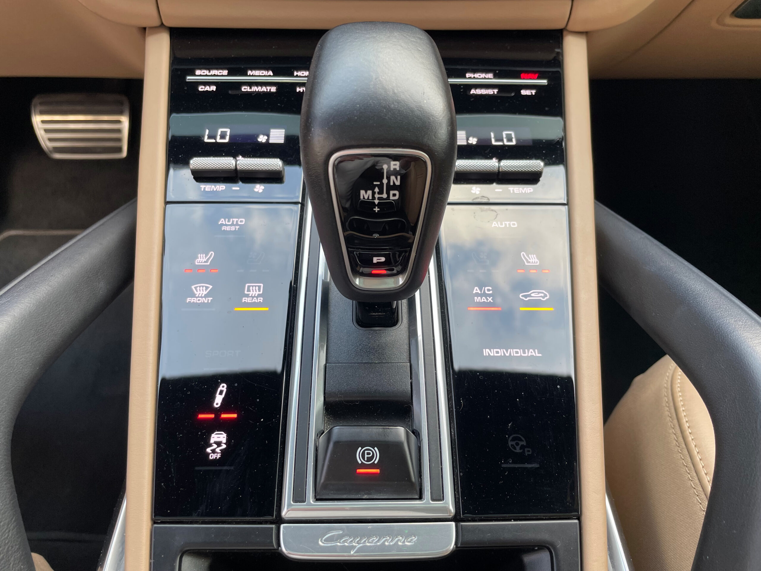 PORSCHE CAYENNE TURBO S HYBRIDE - FRANÇAIS – Image 38