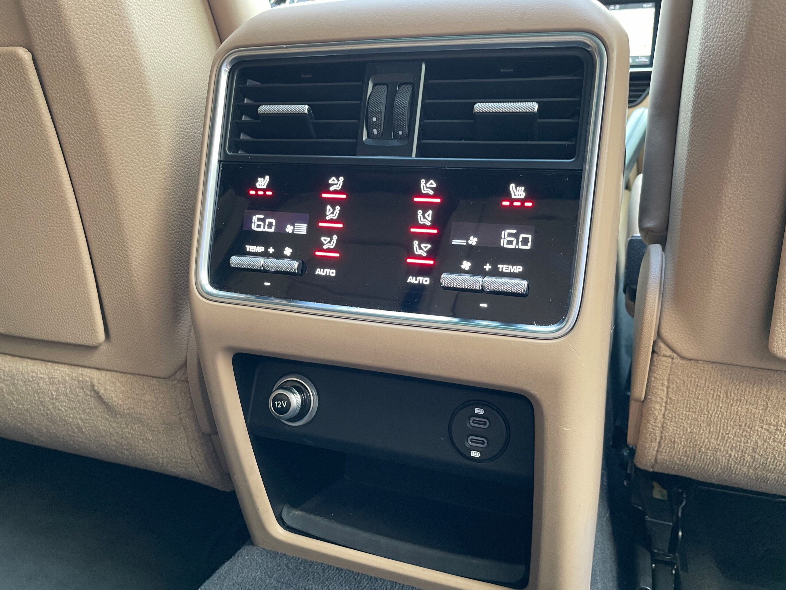 PORSCHE CAYENNE TURBO S HYBRIDE - FRANÇAIS – Image 43