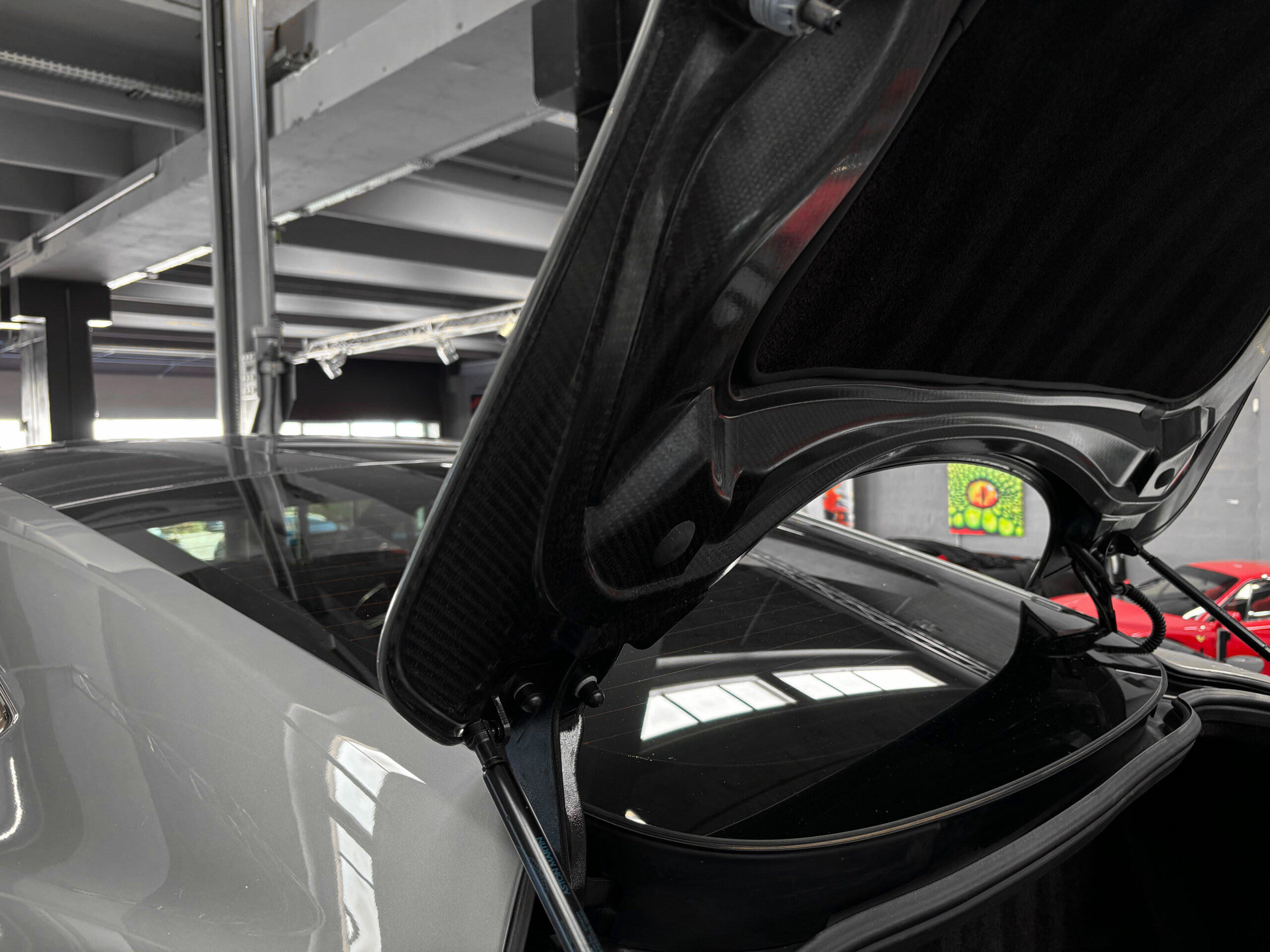 ASTON MARTIN VANQUISH V12 – carbone – bang & olufsen – Image 29