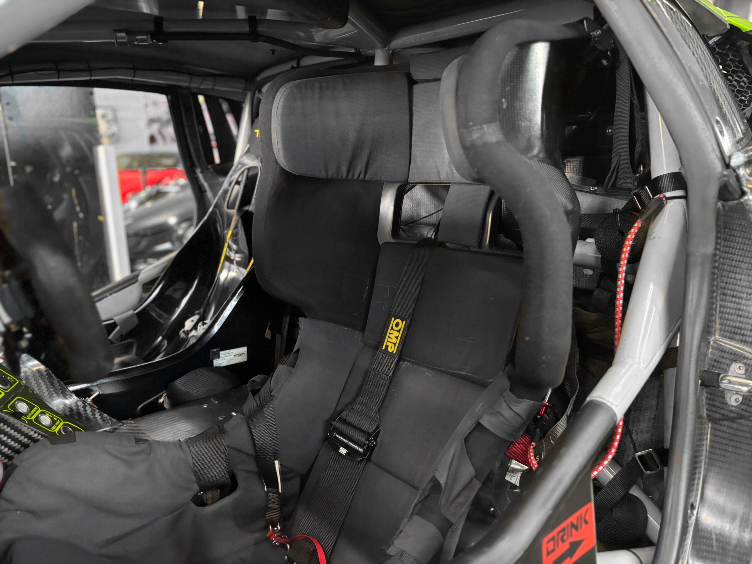 LAMBORGHINI Huracan GT3 EVO – Gros lot de bord – TVA – Image 39