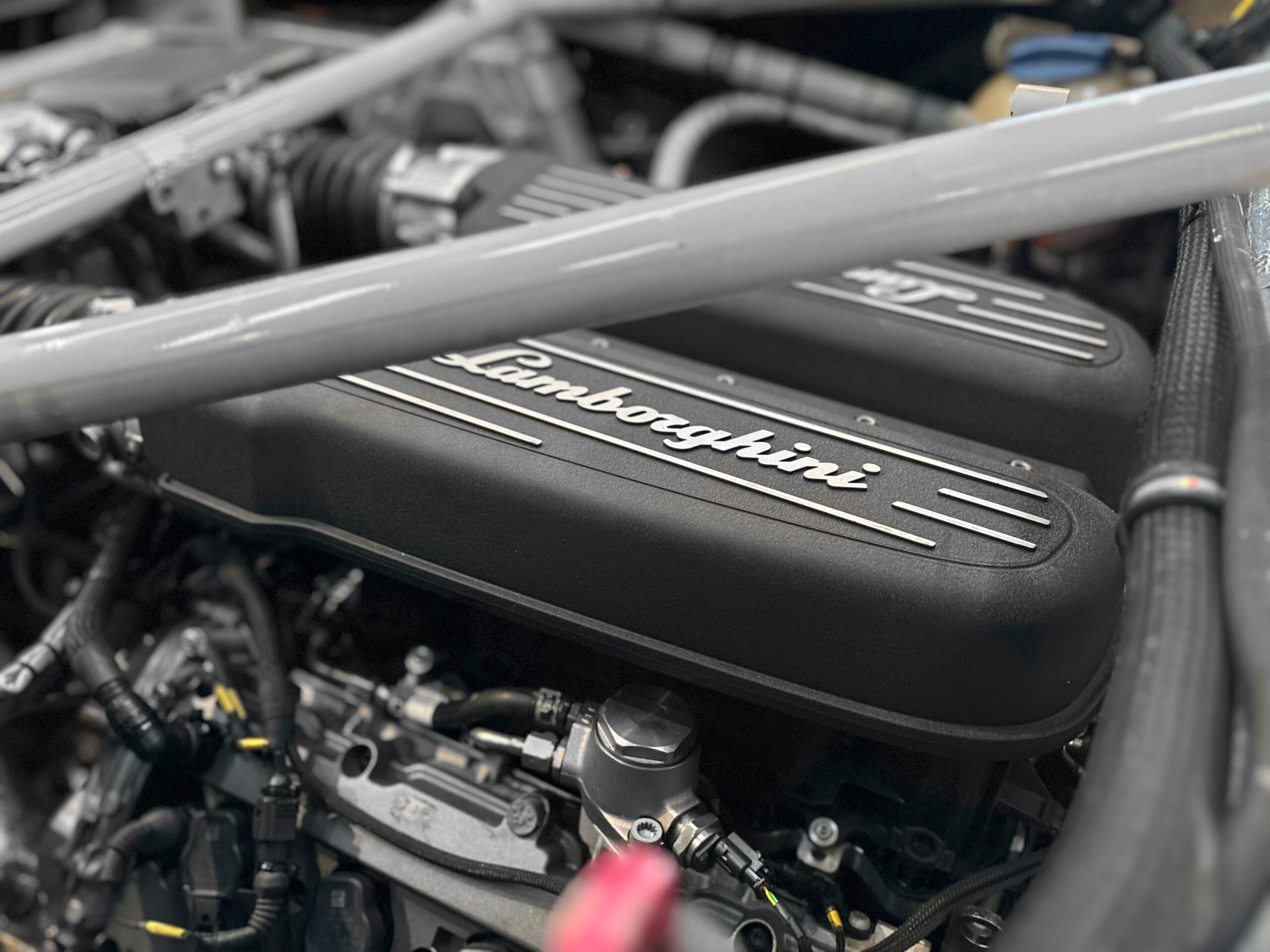 LAMBORGHINI Huracan GT3 EVO – Gros lot de bord – TVA – Image 37