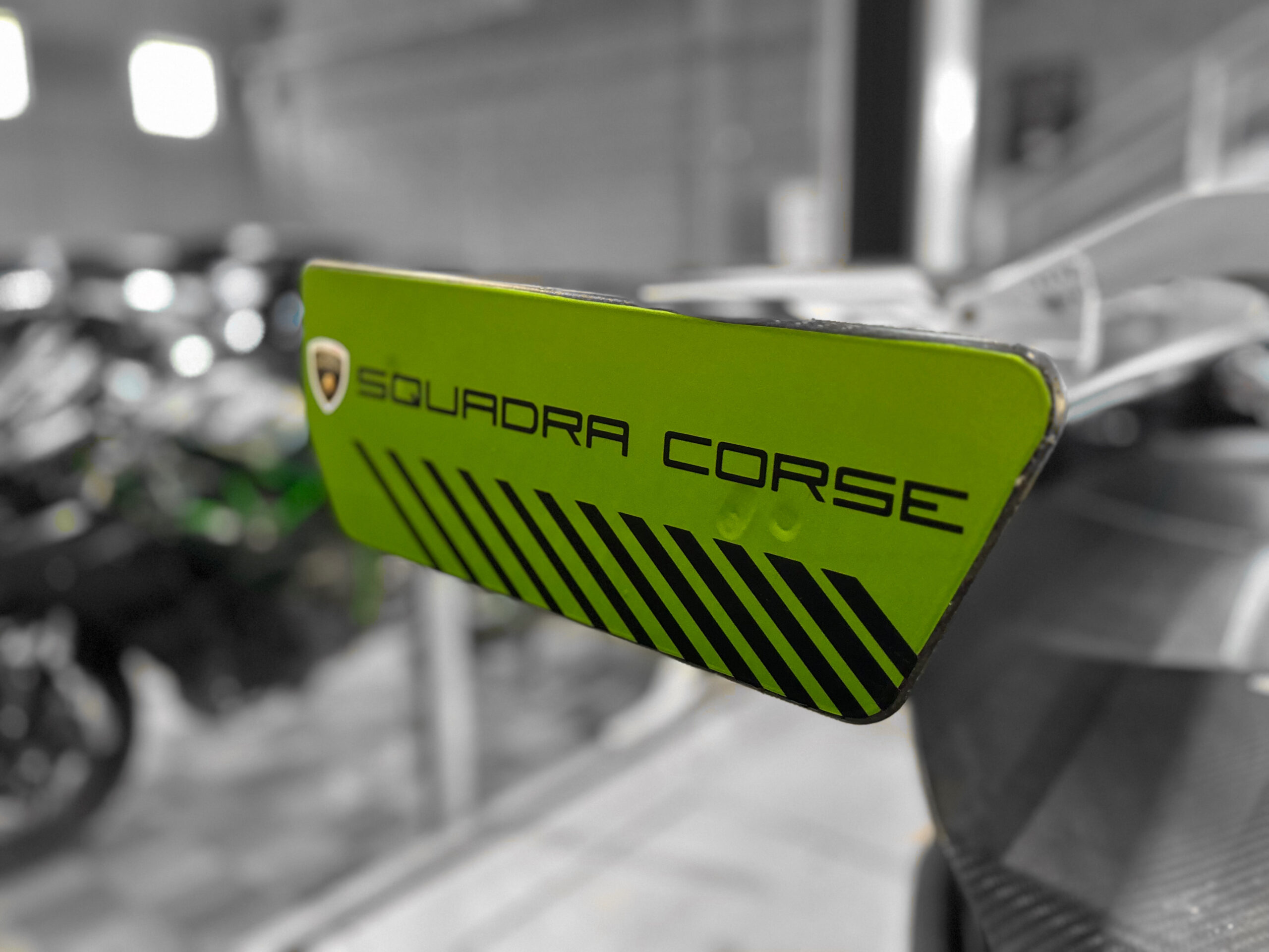 LAMBORGHINI Huracan GT3 EVO – Gros lot de bord – TVA – Image 34