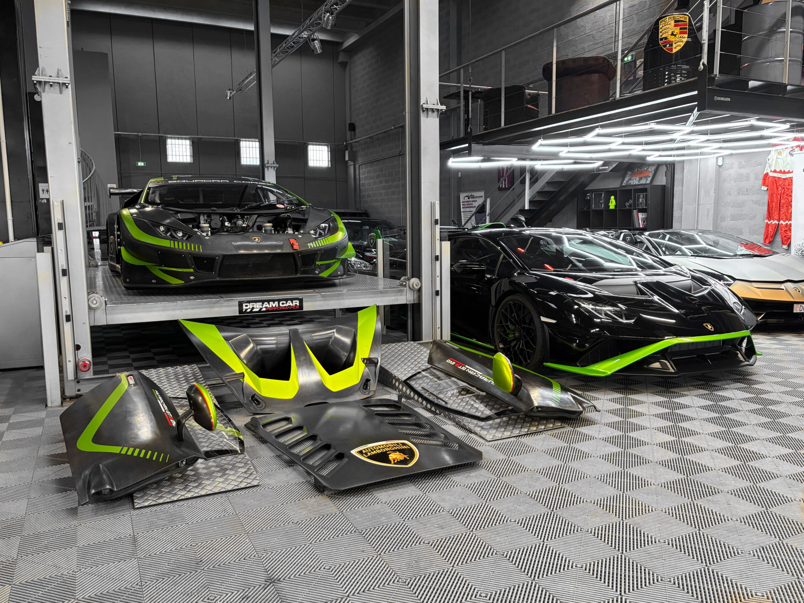 LAMBORGHINI Huracan GT3 EVO – Gros lot de bord – TVA – Image 35