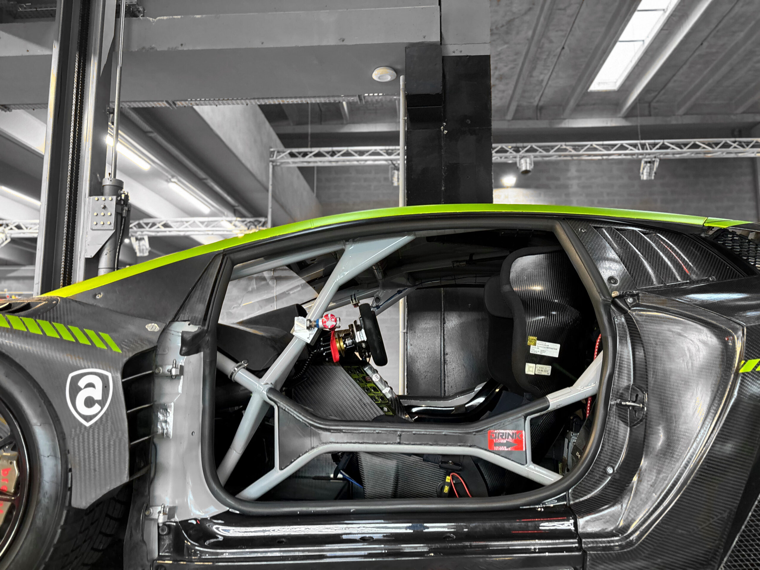 LAMBORGHINI Huracan GT3 EVO – Gros lot de bord – TVA – Image 20