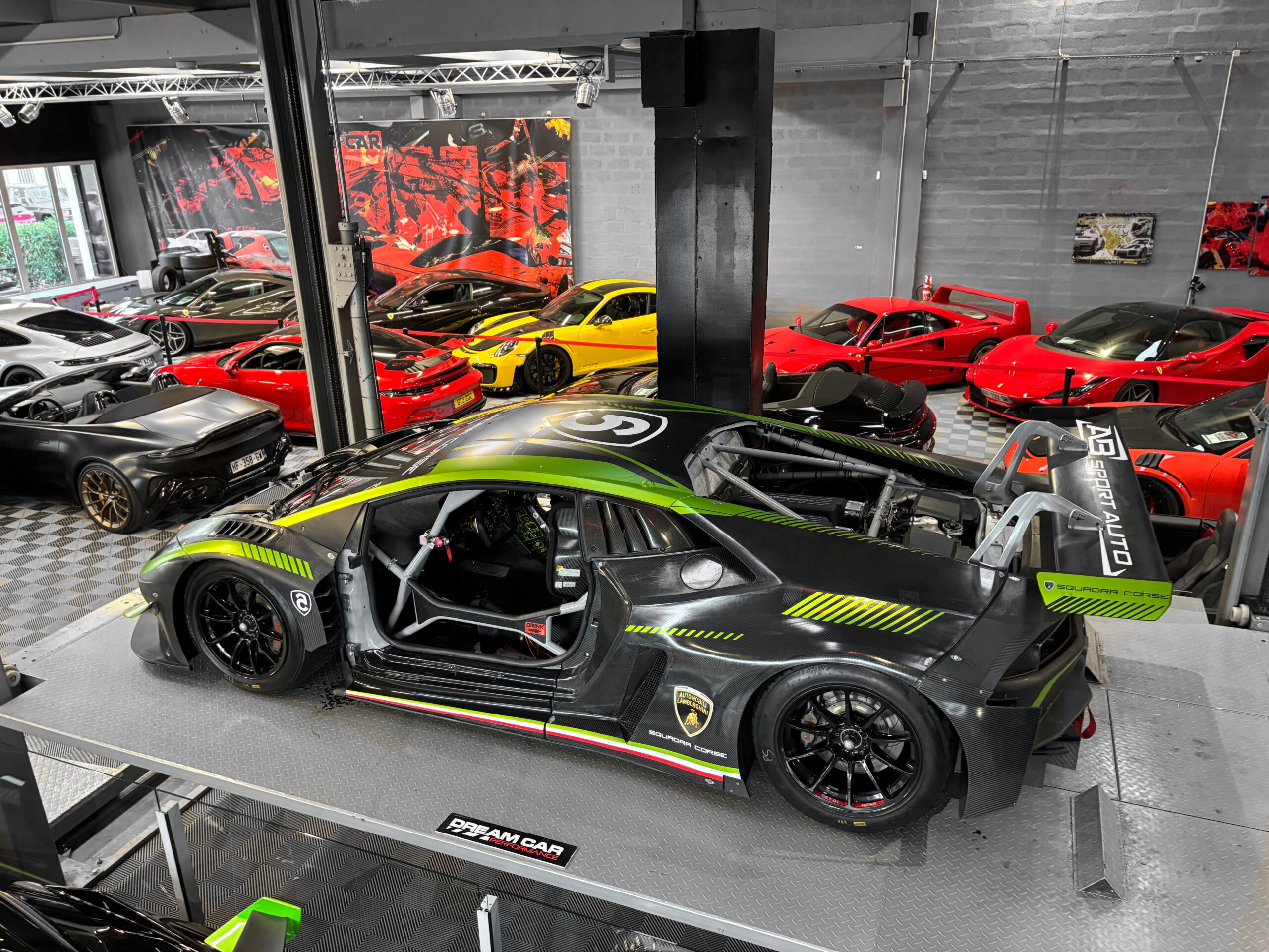 LAMBORGHINI Huracan GT3 EVO – Gros lot de bord – TVA – Image 6
