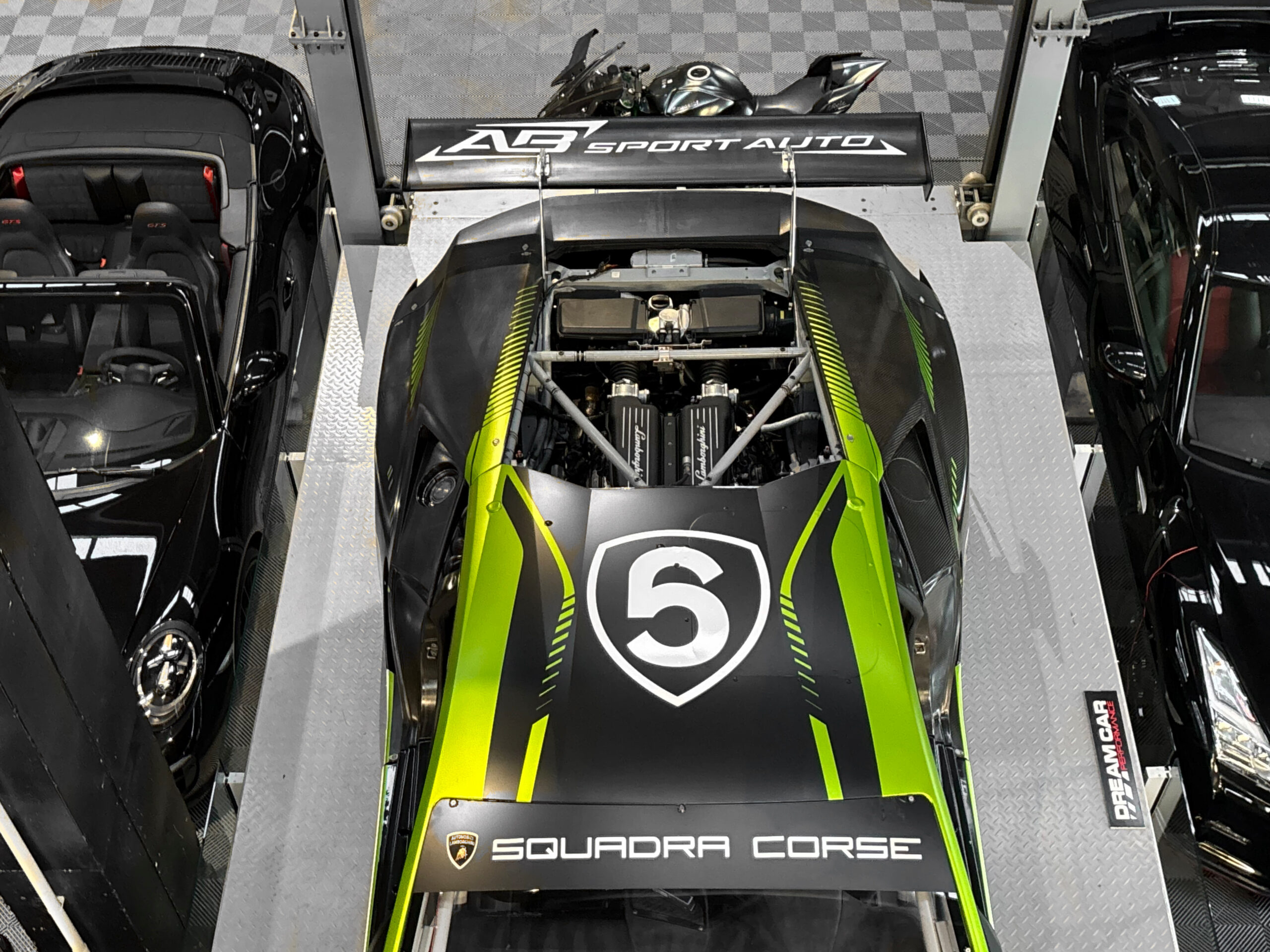 LAMBORGHINI Huracan GT3 EVO – Gros lot de bord – TVA – Image 30