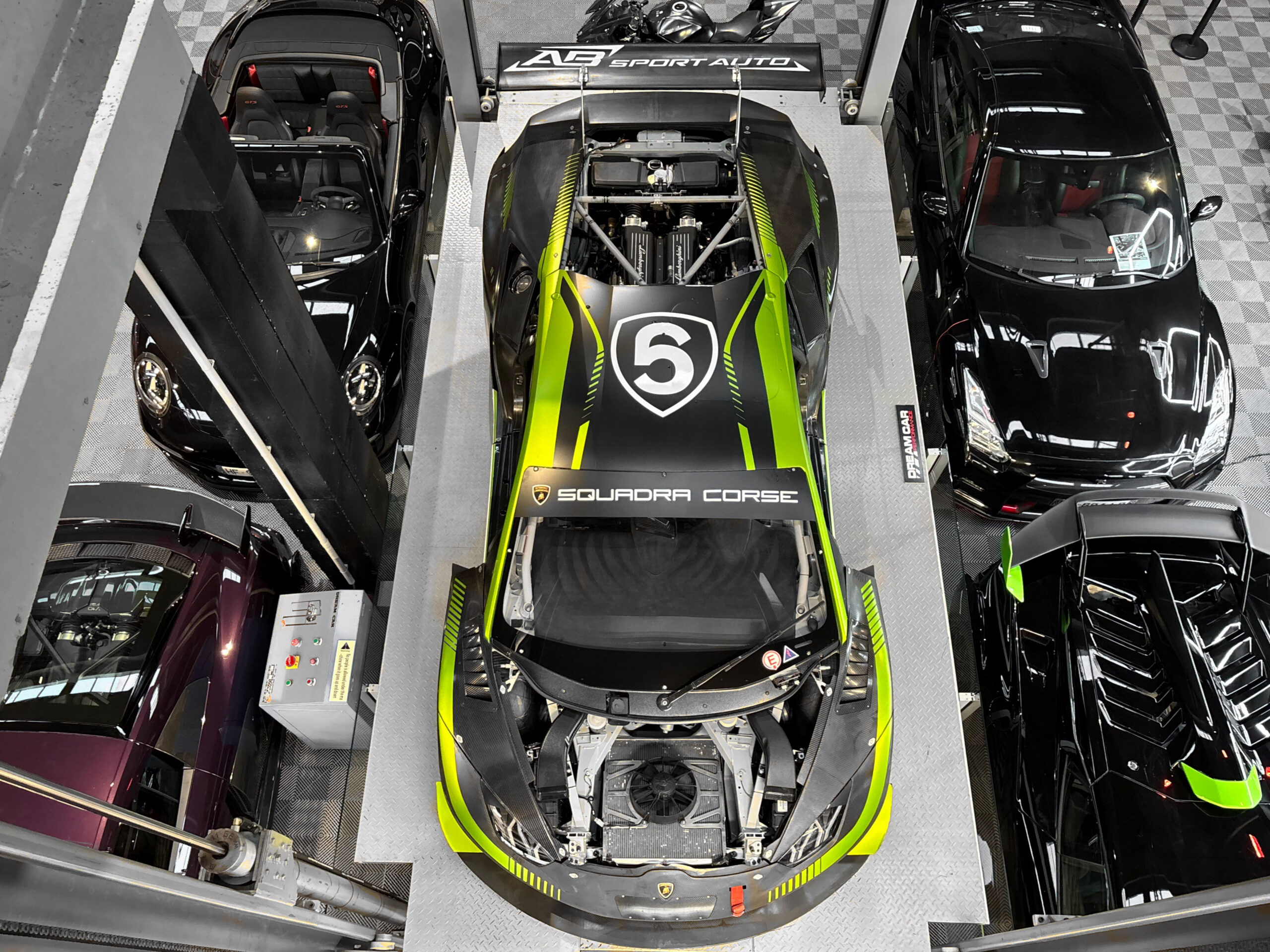 LAMBORGHINI Huracan GT3 EVO – Gros lot de bord – TVA – Image 33