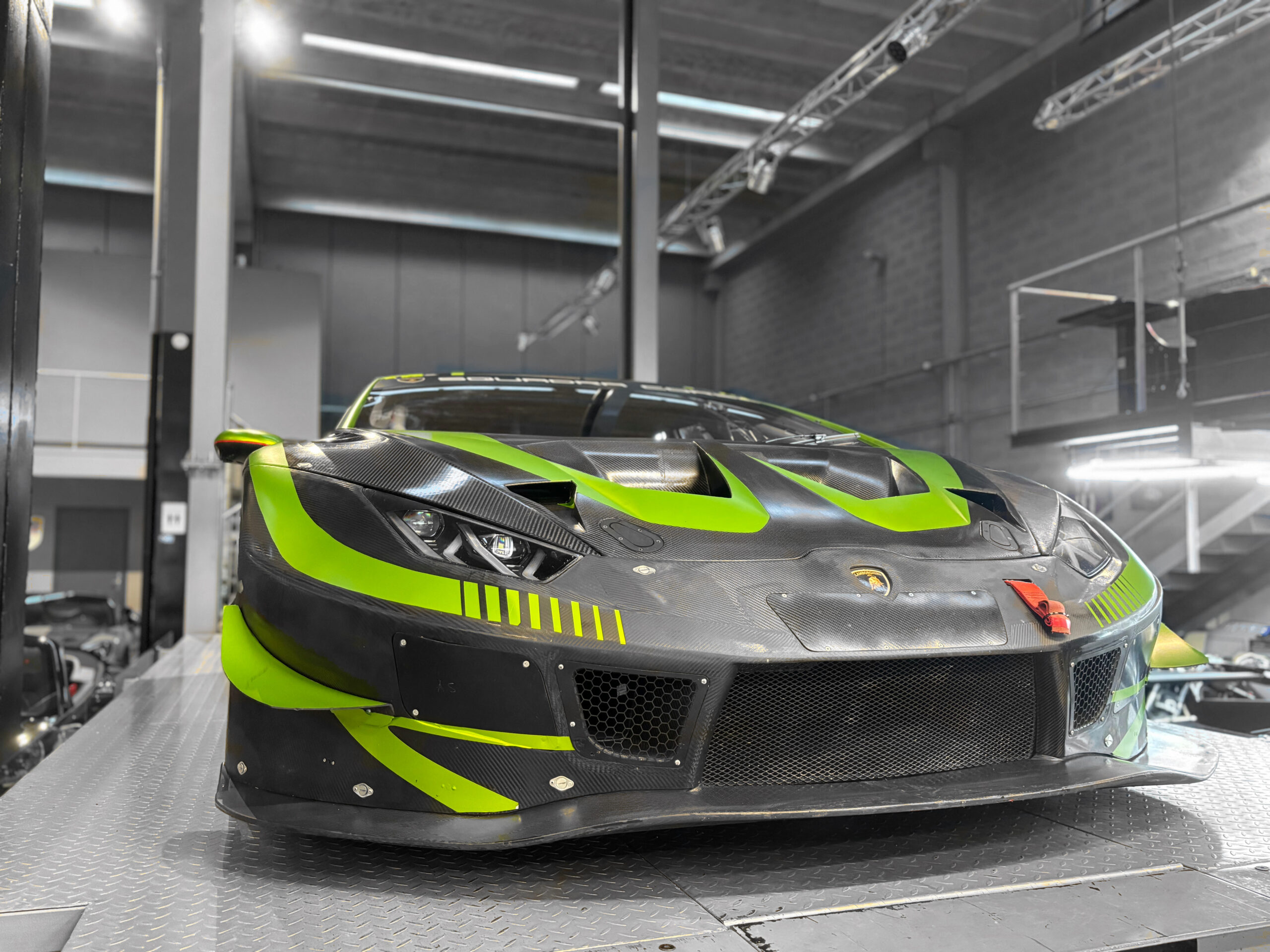 LAMBORGHINI Huracan GT3 EVO – Gros lot de bord – TVA – Image 7