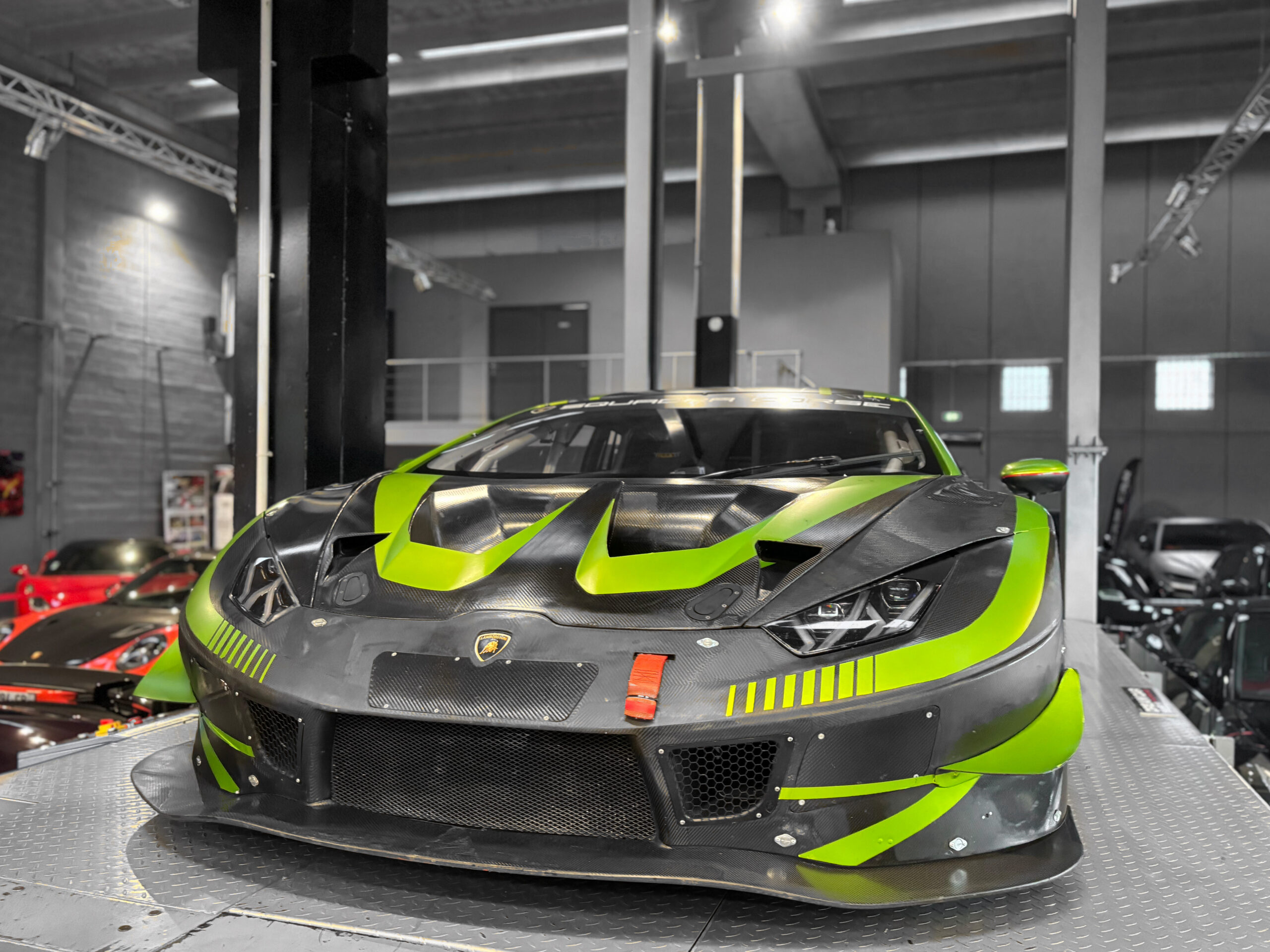LAMBORGHINI Huracan GT3 EVO – Gros lot de bord – TVA – Image 10