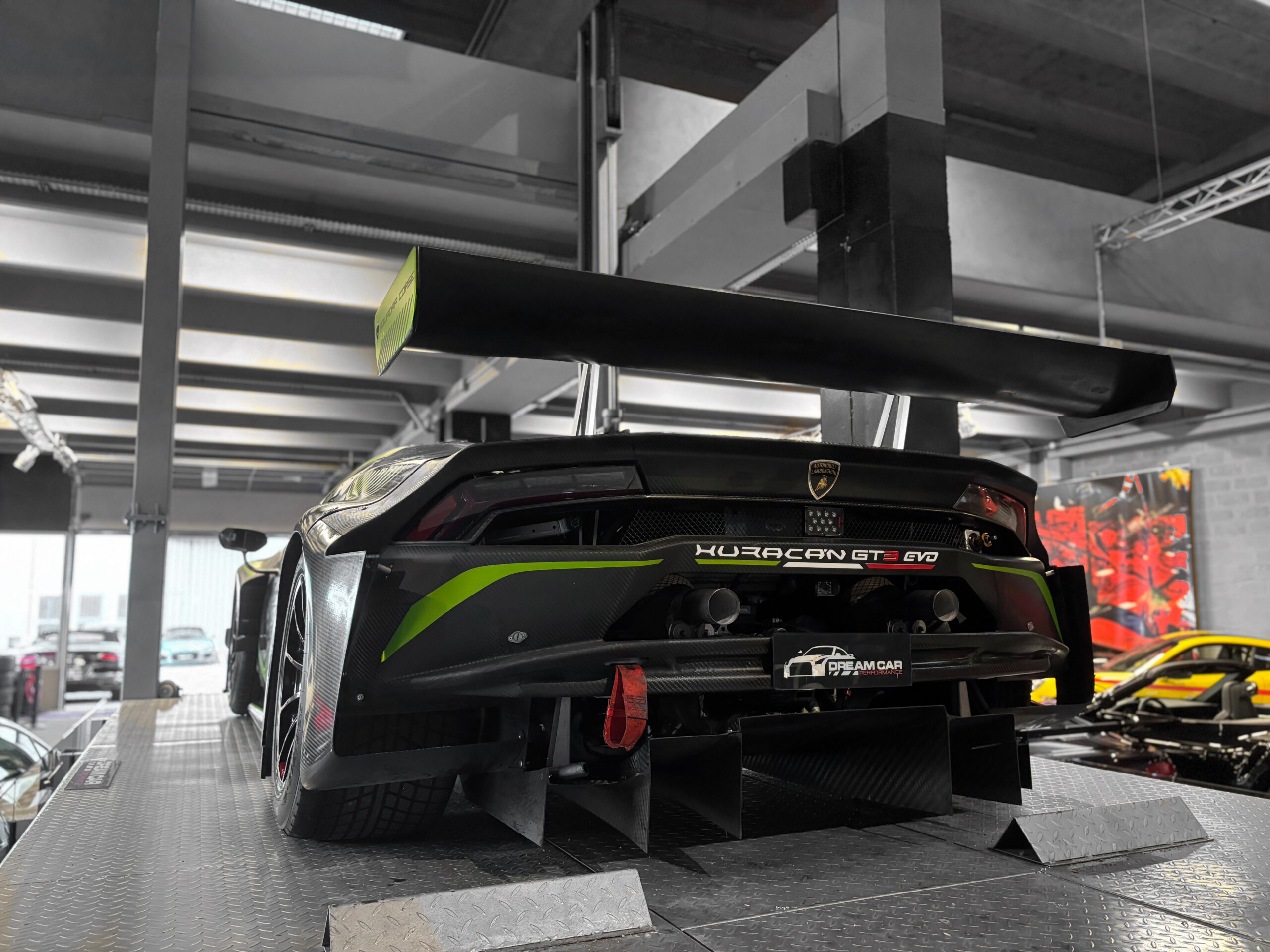 LAMBORGHINI Huracan GT3 EVO – Gros lot de bord – TVA – Image 15