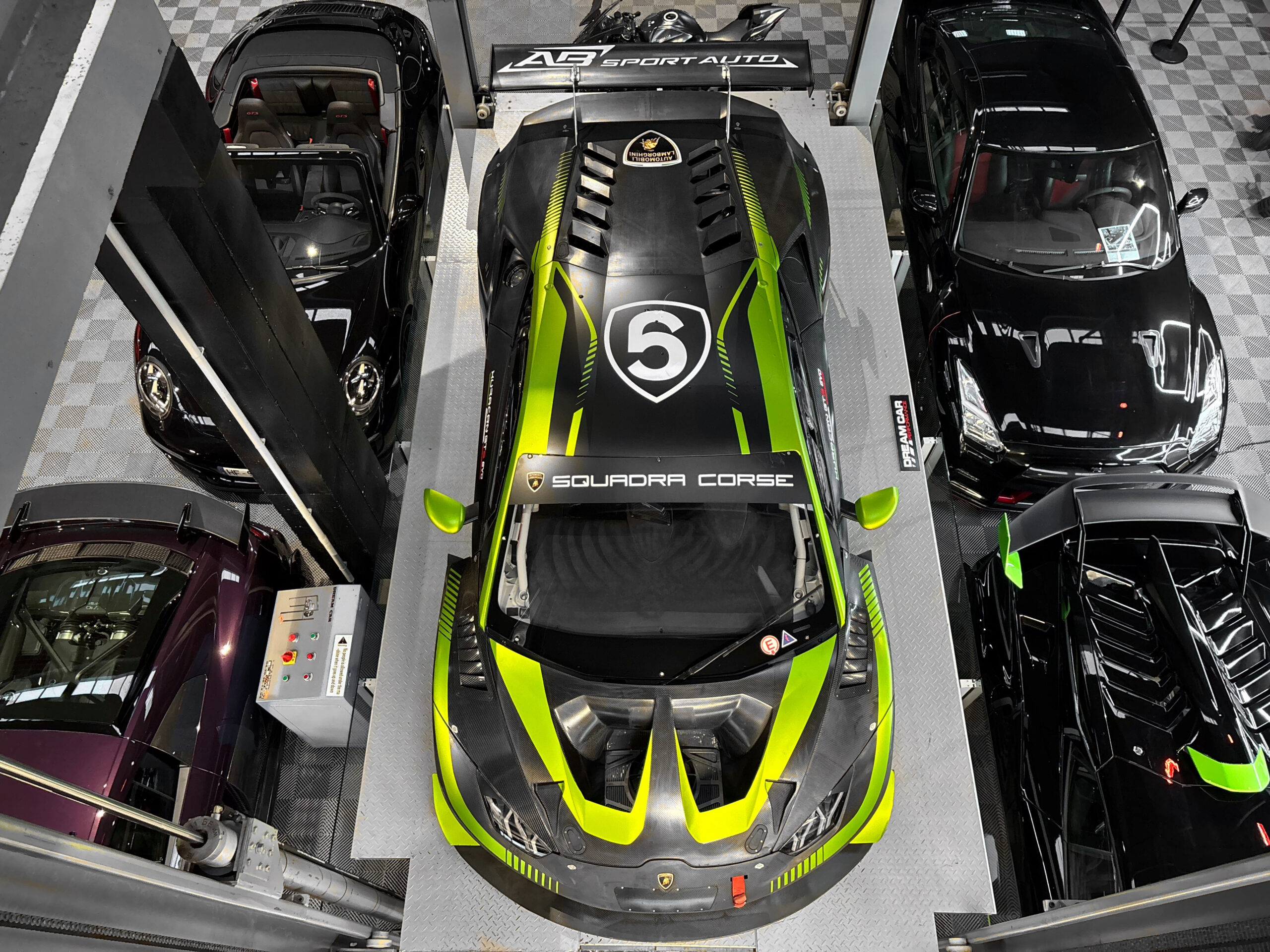 LAMBORGHINI Huracan GT3 EVO – Gros lot de bord – TVA – Image 32